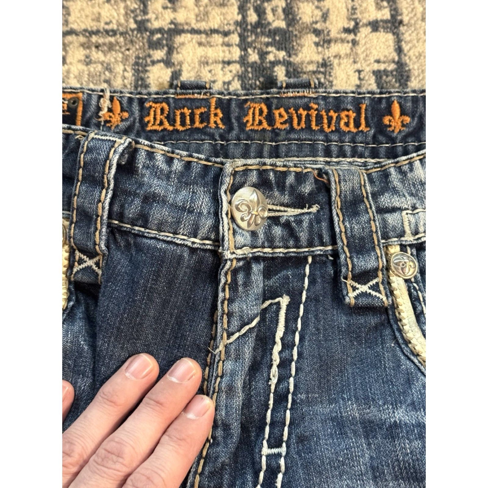 Vintage VINTAGE ROCK REVIVAL Jeans Men 33x31 Relaxed Straight Distressed Denim Blue 5-Pocket Rock revival 90s Motorcycle Rock Size US 33 - 4 Thumbnail