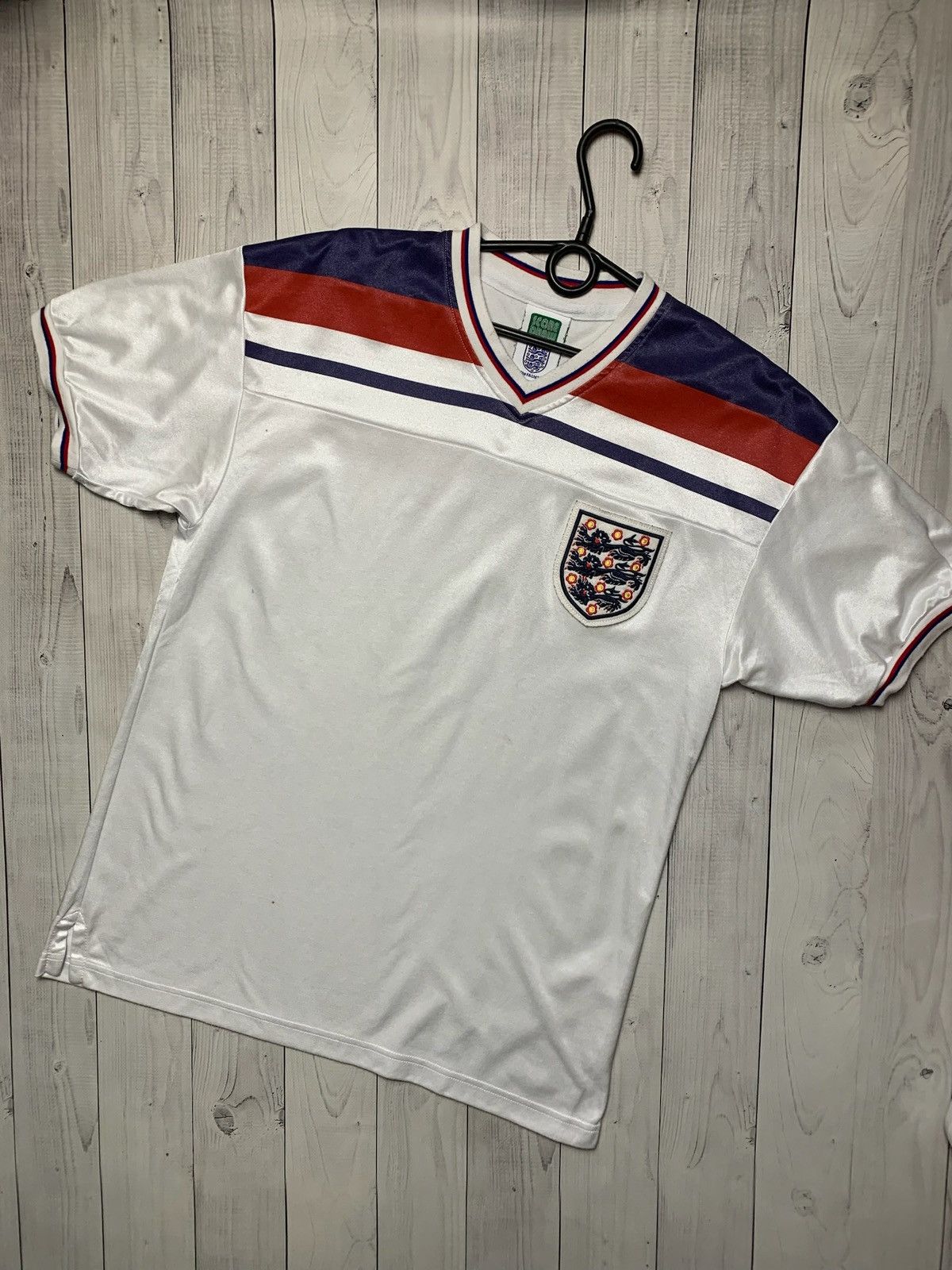 Vintage Vintage England retro soccer jersey tee logo size M Size US M / EU 48-50 / 2 - 1 Thumbnail