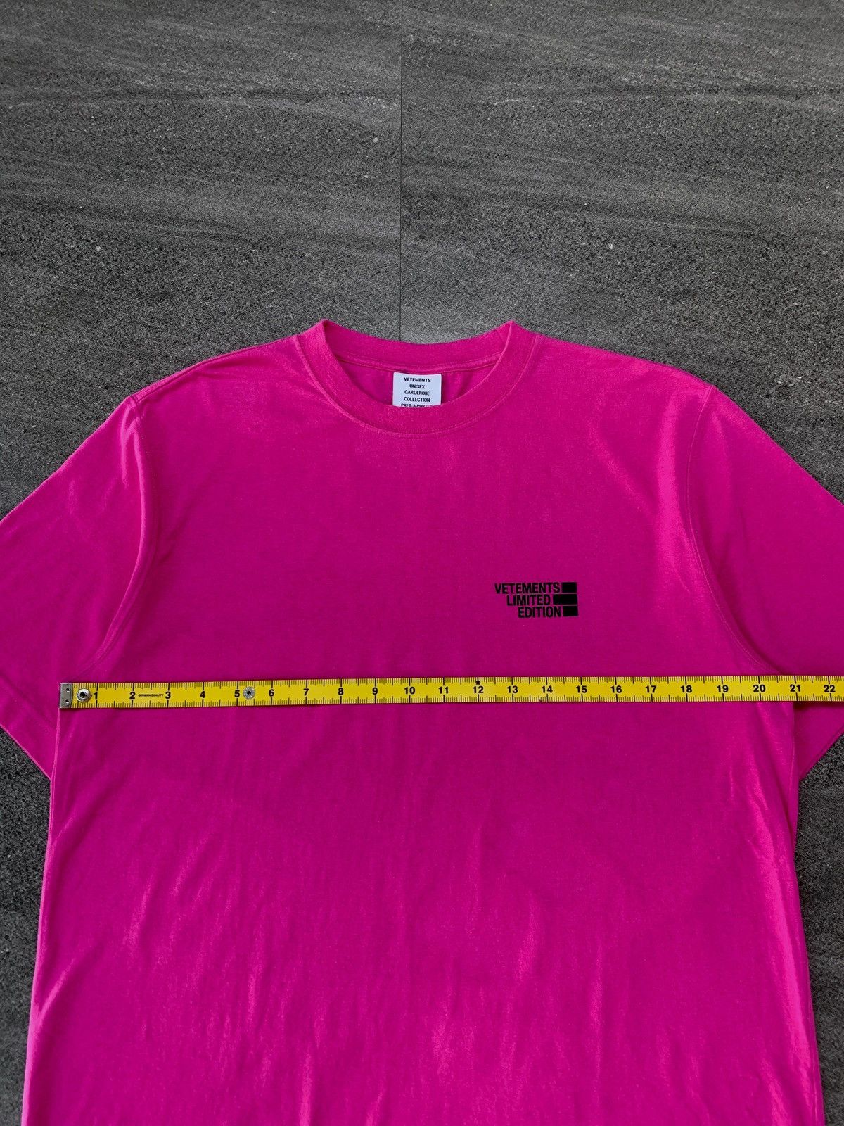 Vetements FREE IMPORT TAX Limited Edition Logo tee Size US M / EU 48-50 / 2 - 11 Thumbnail