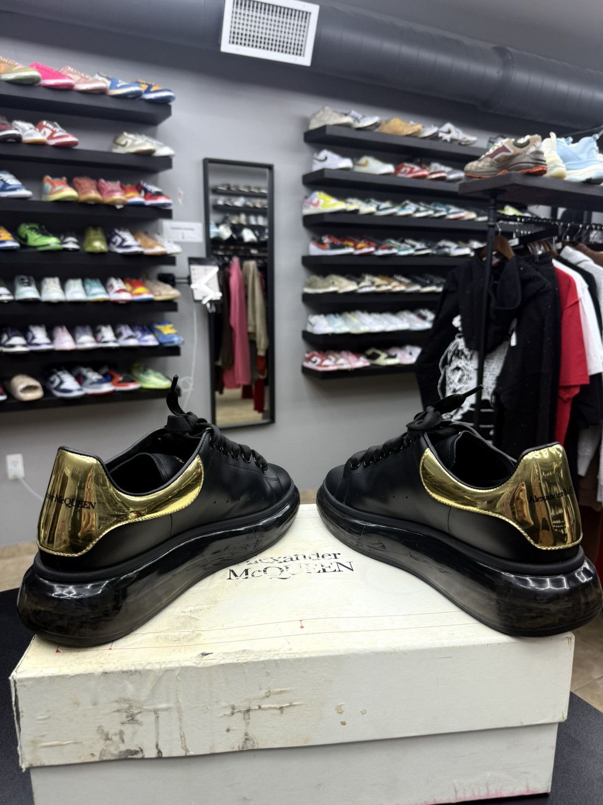 Alexander McQueen Women’s Black Alexander McQueen sneaker size 39 / 9US Size US 9 / IT 39 - 13 Thumbnail