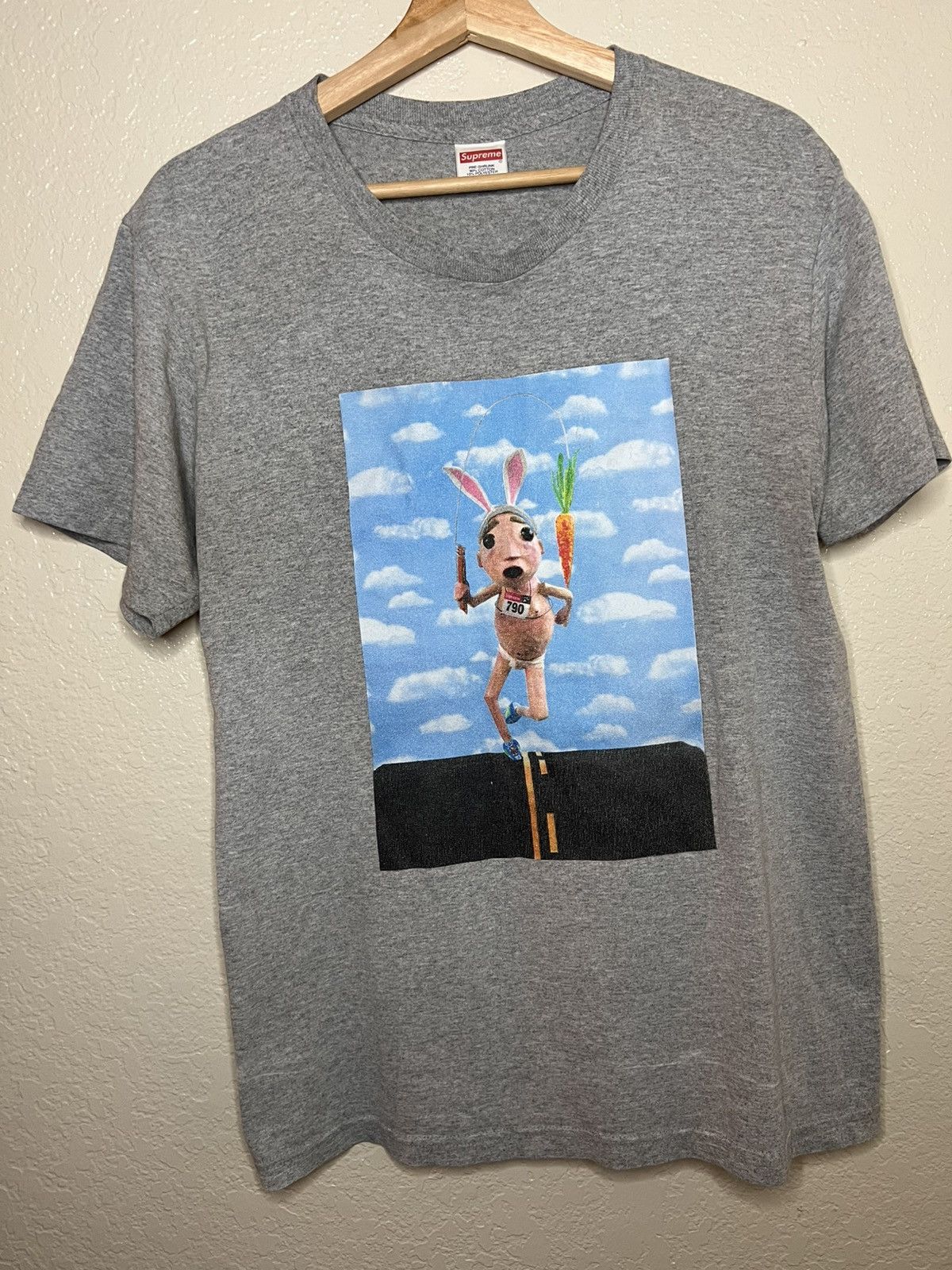 Supreme 2017 Supreme Mike Hill Runner Tee Size Medium Size US M / EU 48-50 / 2 - 1 Thumbnail