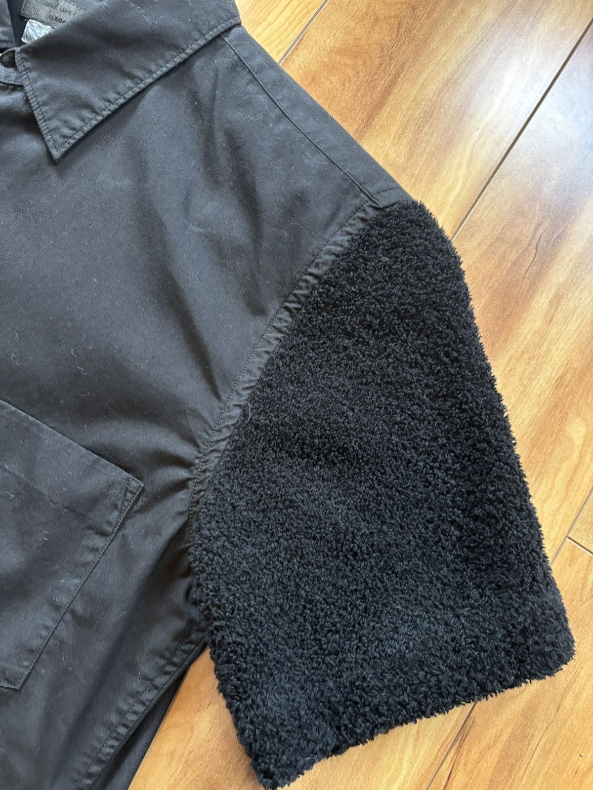 Comme des Garcons Homme Plus Comme des Garçons Homme Plus Fuzzy Sleeve Shirt Size US XS / EU 42 / 0 - 3 Thumbnail