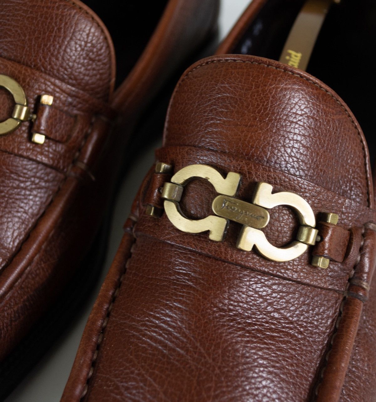 Salvatore Ferragamo Salvatore Ferragamo brown leather loafers shoes gold Size US 8.5 / EU 41-42 - 2 Thumbnail