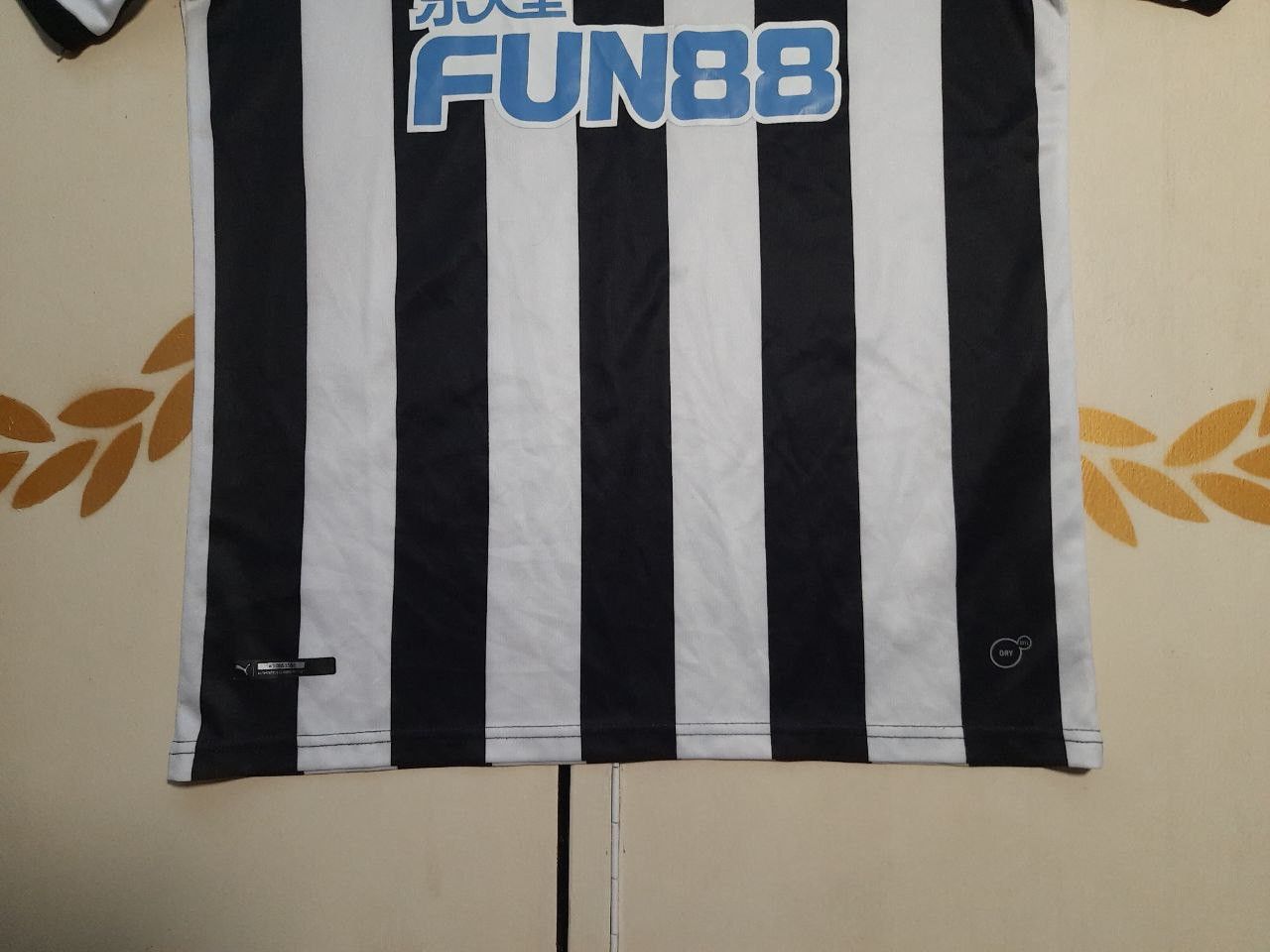 Puma Puma Newcastle United Jersey 2016-2017 Size US M / EU 48-50 / 2 - 5 Thumbnail