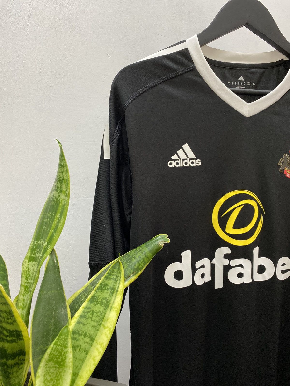 Adidas Sunderland Adidas 2016 2017 Goalkeeper Soccer Jersey Size US L / EU 52-54 / 3 - 7 Thumbnail