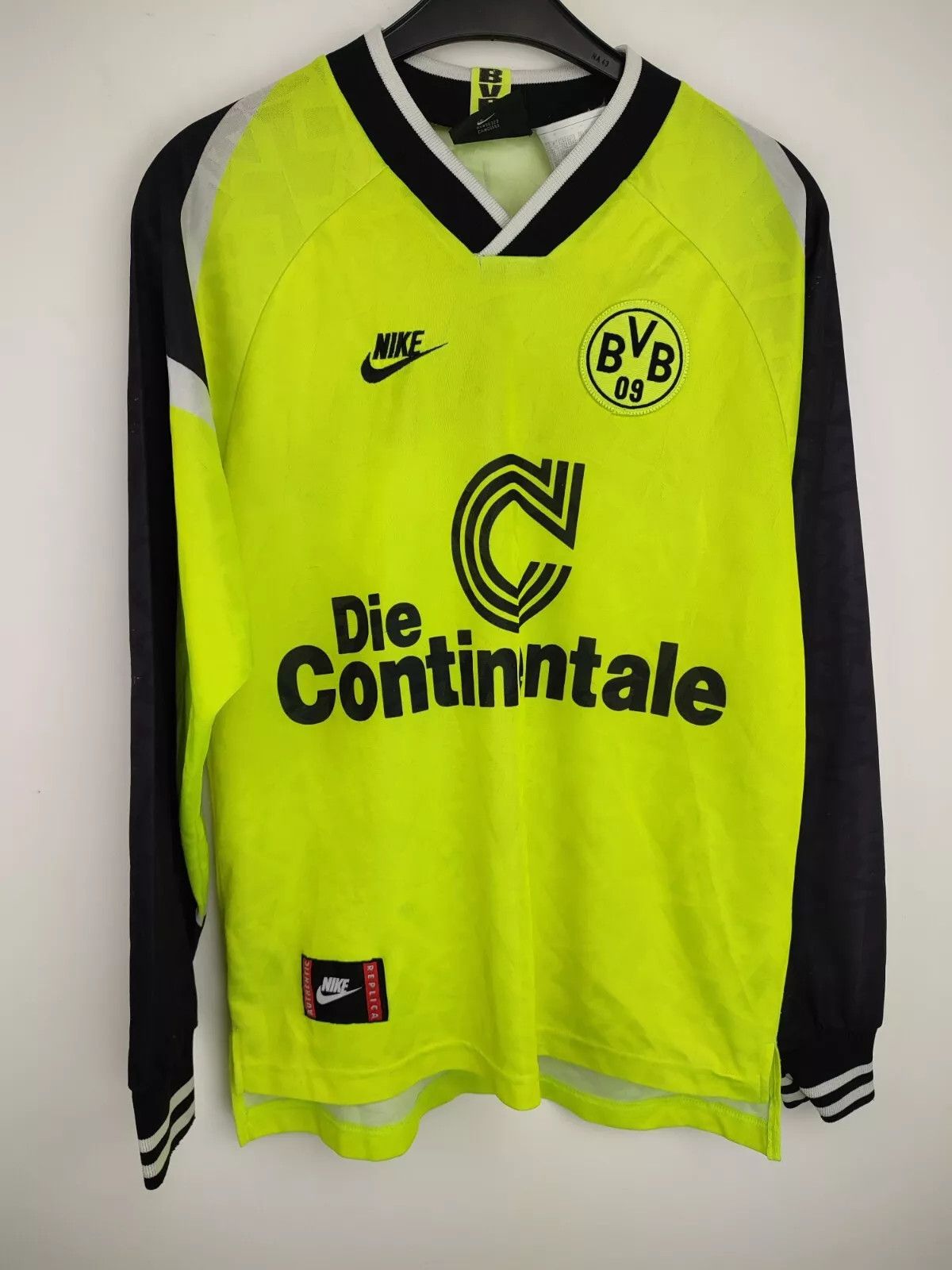 Nike 1995-96 Borussia Dortmund Home #10 Moller MEN S FOOTBALL Size US S / EU 44-46 / 1 - 24 Thumbnail