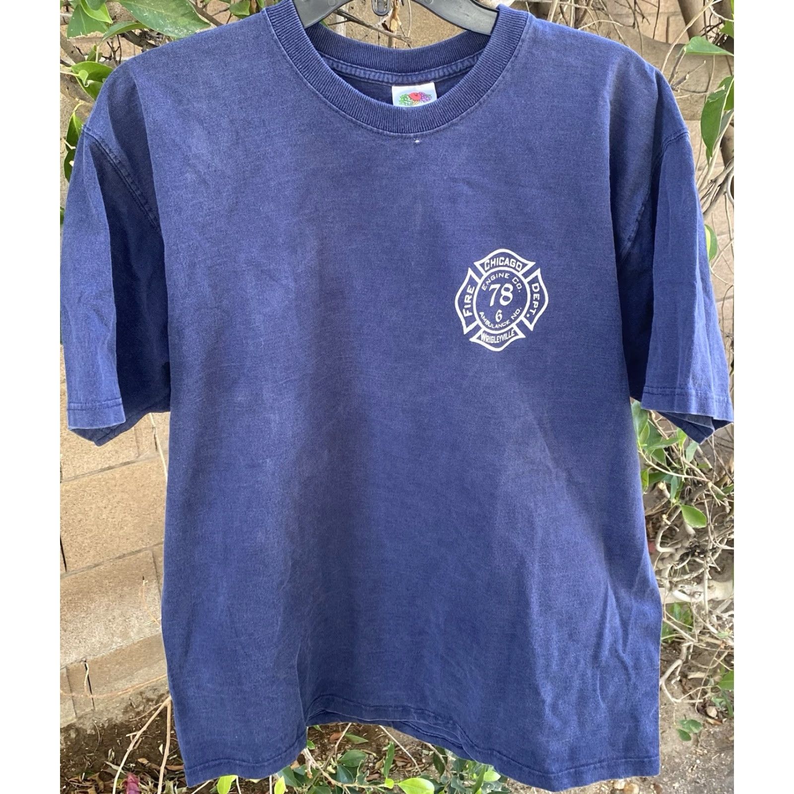 Fruit Of The Loom VINTAGE Chicago Fire Dept Wrigleyville Engine 78 Ambulance 6 T Shirt Worn Sz XL Nike Shirt Mens Blues City Fire 2000s 90s Theme Size US XL / EU 56 / 4 - 5 Thumbnail