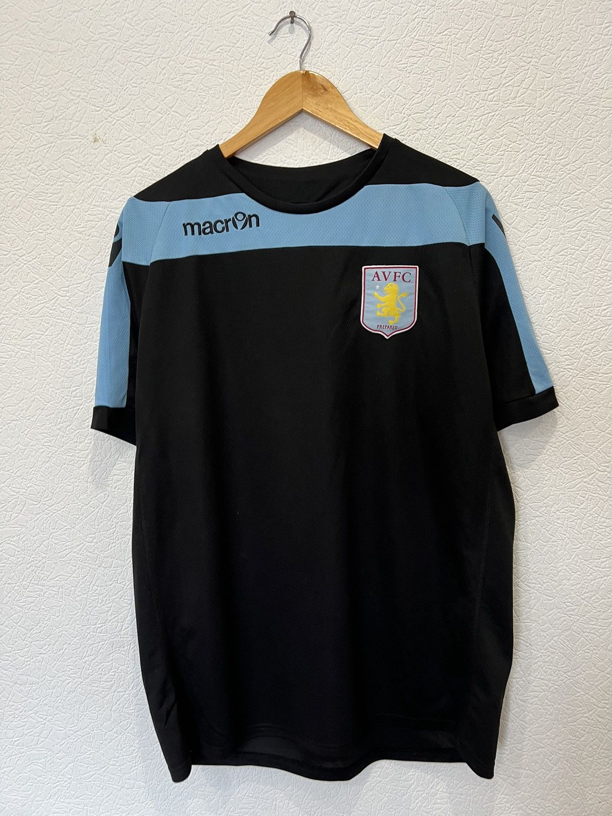 Macron Aston Villa Macron Training Jersey Soccer Football Size US XL / EU 56 / 4 - 1 Thumbnail