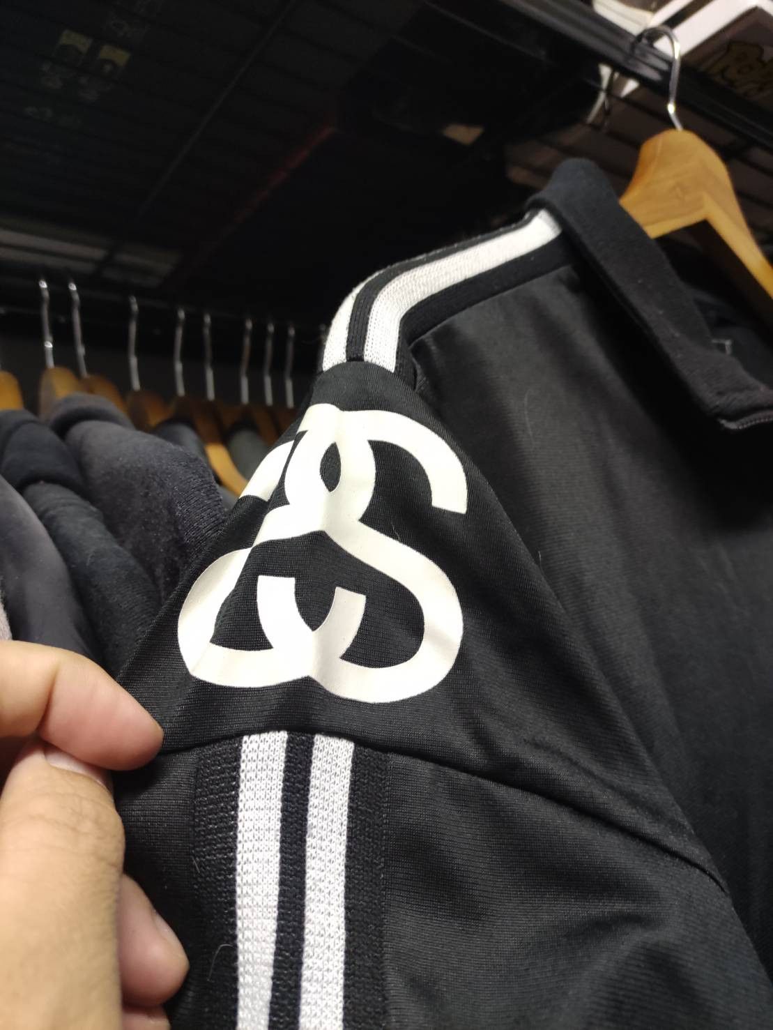 Stussy Vtg 00's Stussy Zip Up Two Stripe Track Jacket Size US L / EU 52-54 / 3 - 3 Thumbnail
