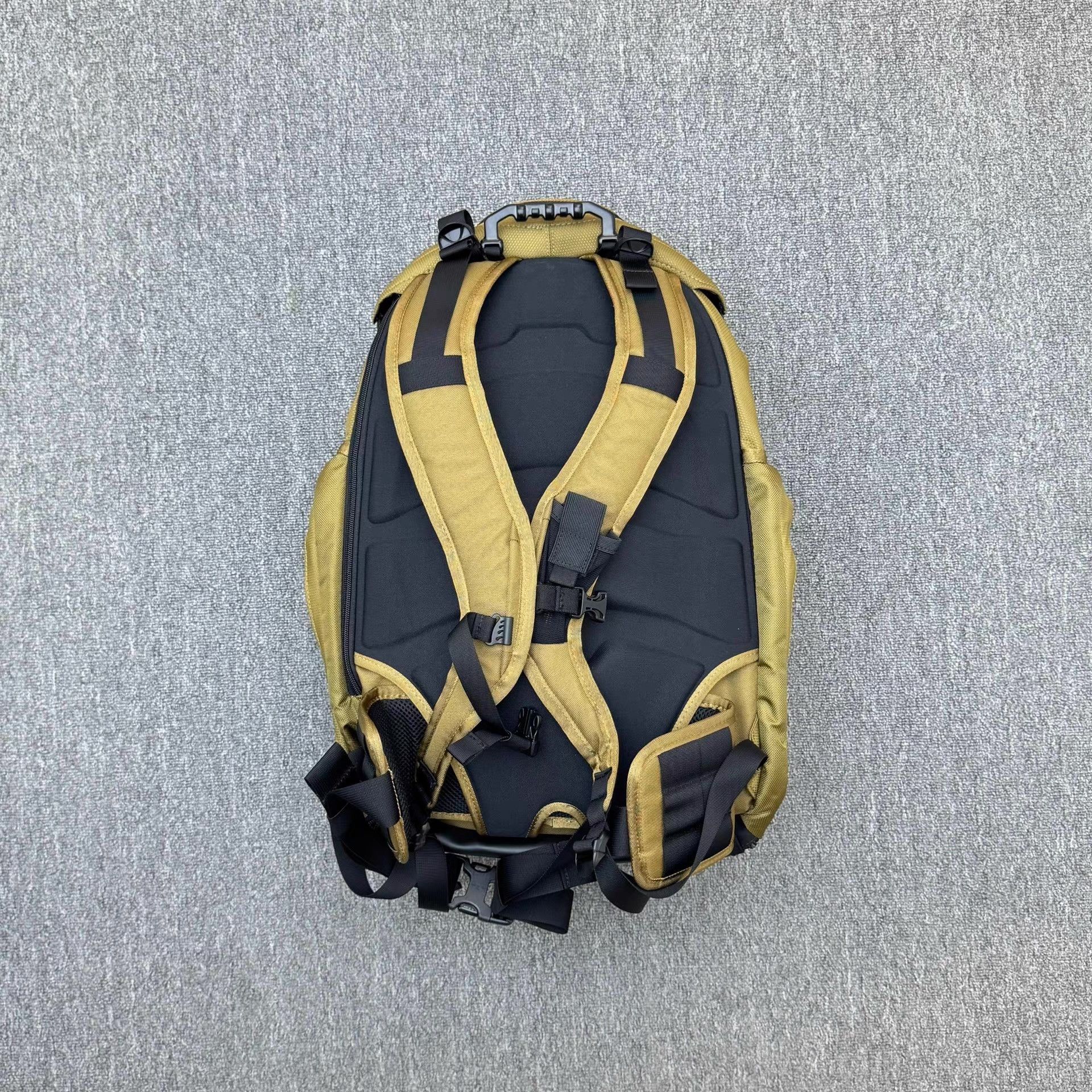 Oakley OAKLEY Backpack Q5 Size 34 - 2 Thumbnail