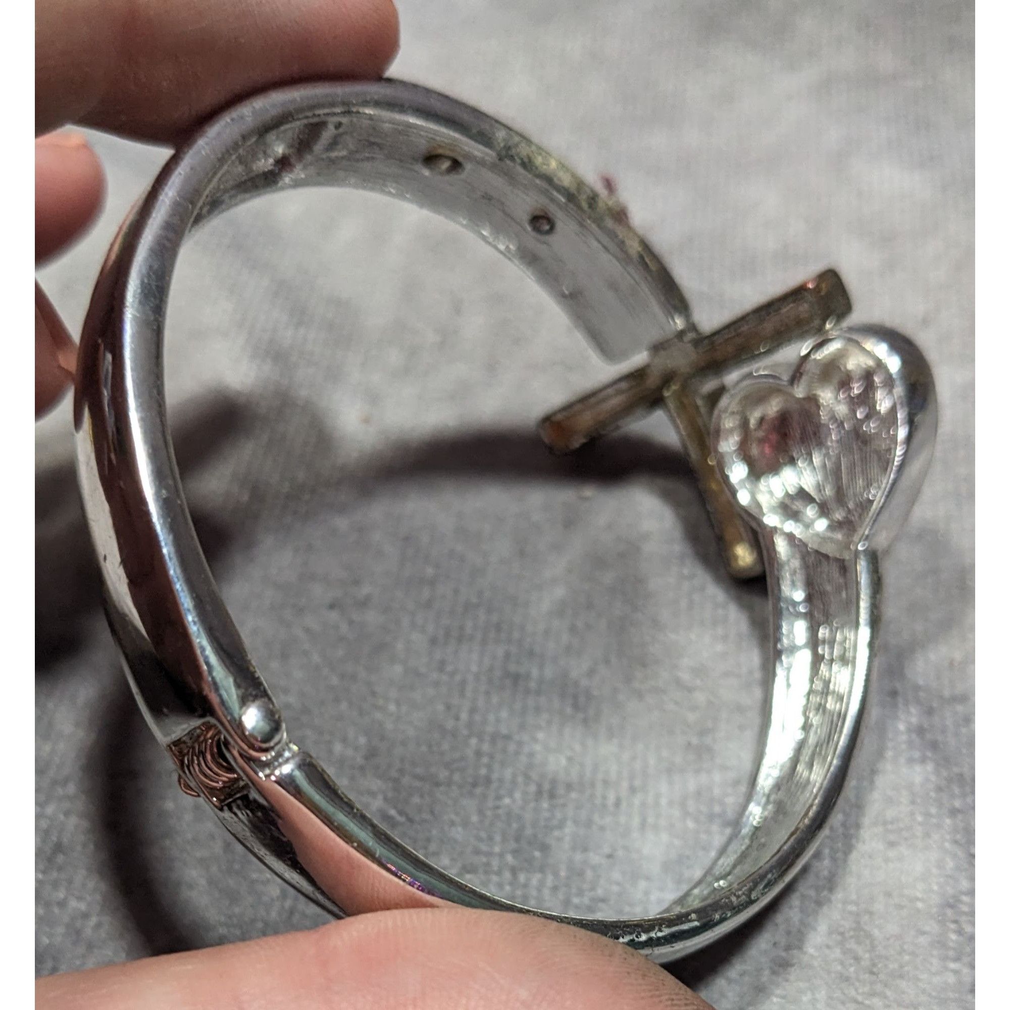 Other Faith Hope Love Silver Tone Rhinestone Cross Hinge Bracelet Size ONE SIZE - 5 Thumbnail