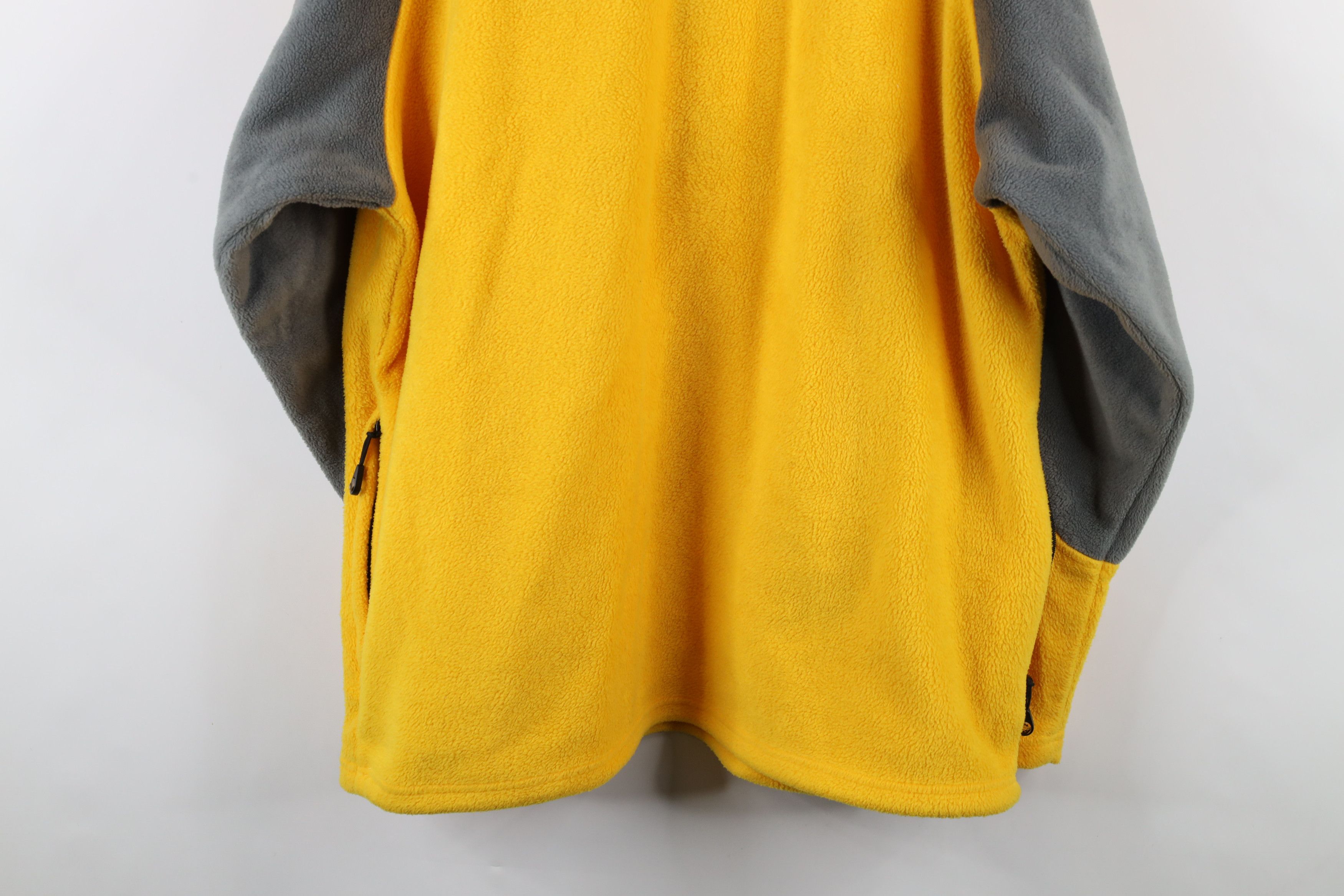 Vintage Vintage 90s Ski Doo Bombardier Racing Team Fleece Sweater Size US XL / EU 56 / 4 - 14 Thumbnail