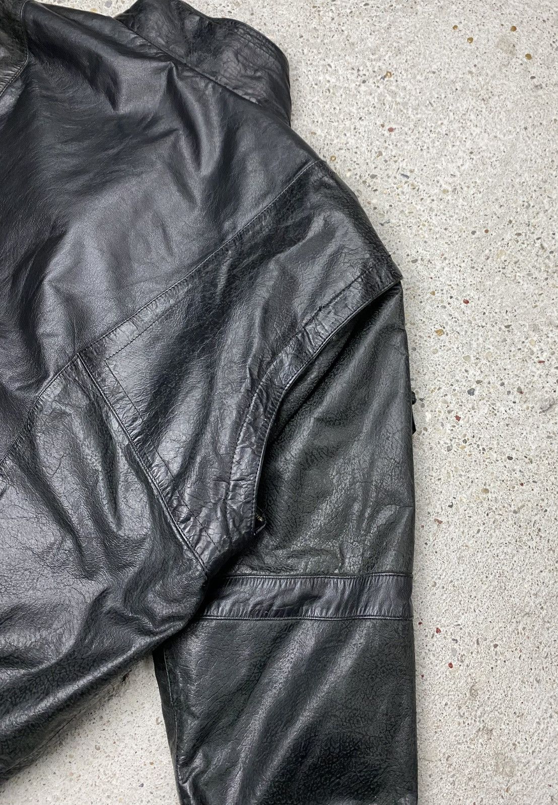 Japanese Brand Vintage black bomber leather jacket japan assimetrical Size US L / EU 52-54 / 3 - 11 Thumbnail