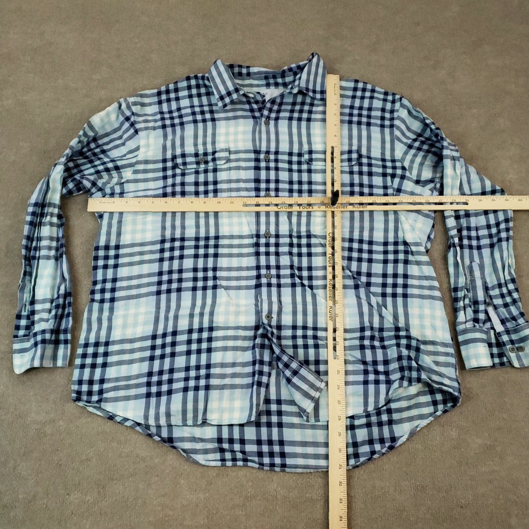 Izod IZOD Mens Long Sleeve Button Up Shirt Blue White Plaid 2XL Size US XXL / EU 58 / 5 - 2 Thumbnail