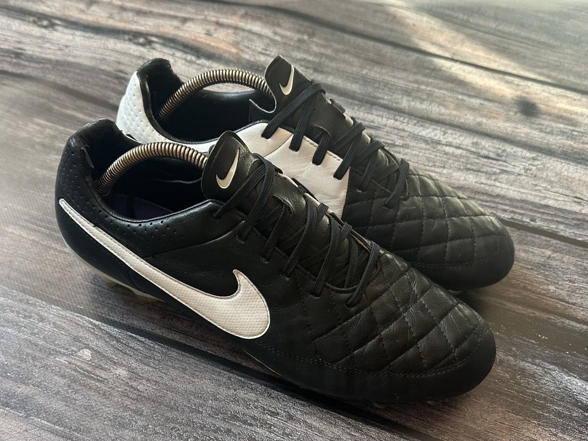 Nike 2013 NIKE TIEMPO LEGACY FG SOCCER BOOTS CLEATS US 11 Size US 11 / EU 44 - 4 Thumbnail