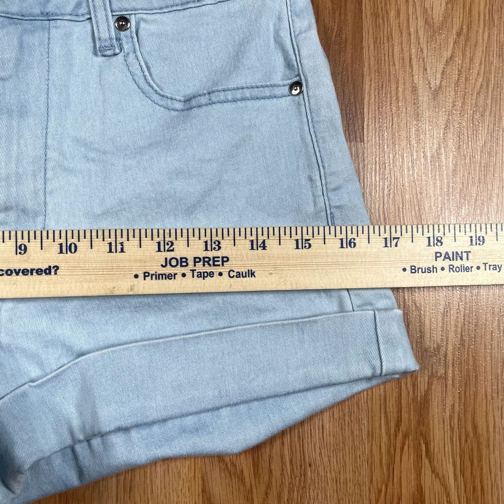 Forever 21 FOREVER 21 Shorts Womens Size 24 Blue Denim Jeans Flat Front Pockets Stretch Size 42" / US 20 - 6 Thumbnail