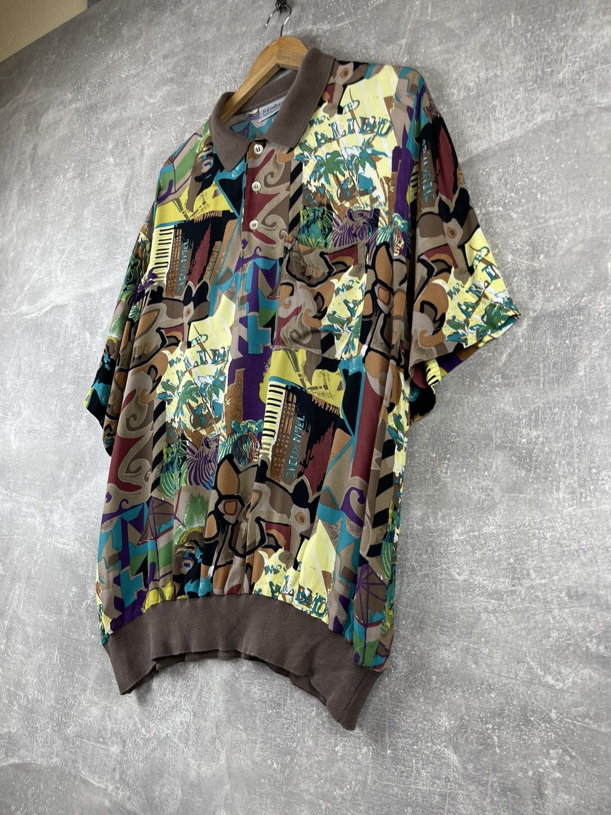Yves Saint Laurent Vintage Yves Saint Laurent Tricots Abstract Polo Grap Shirt Size US XL / EU 56 / 4 - 2 Thumbnail