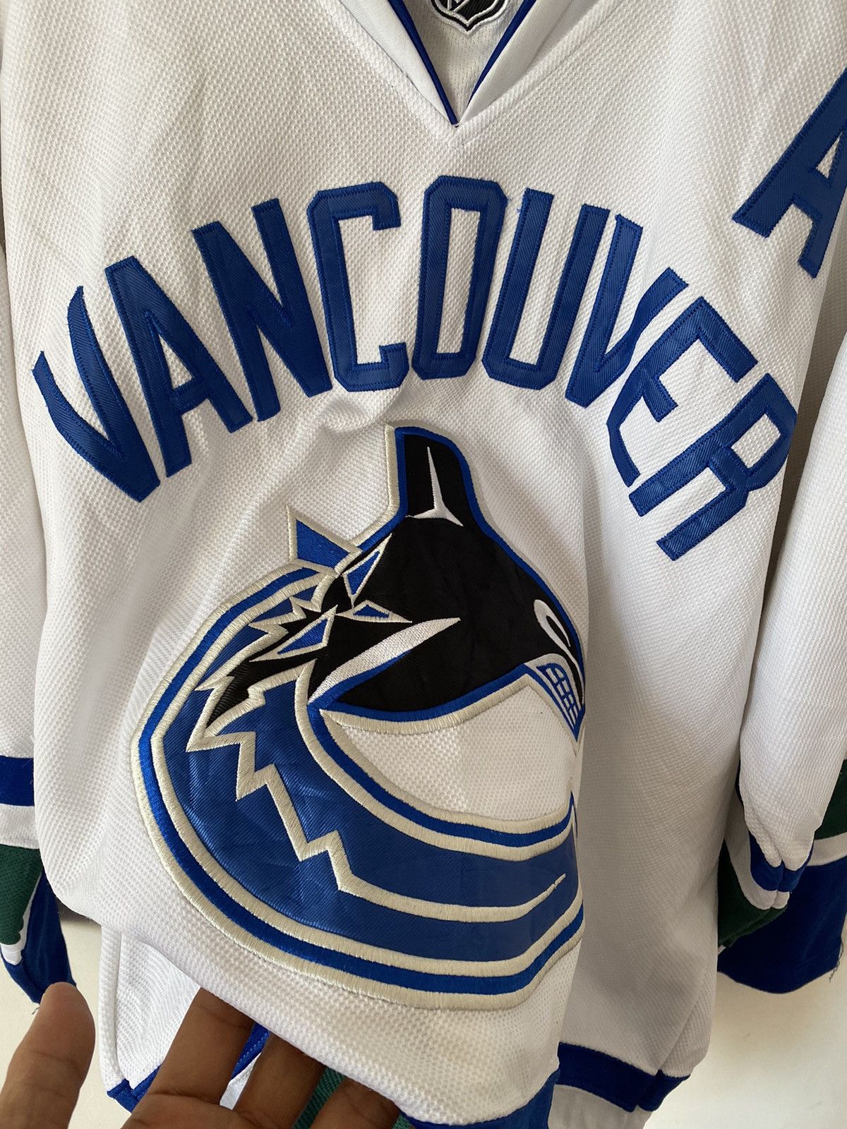 NHL Vancouver Canucks Reebok CCM Hockey Jersey Size. L Size US XL / EU 56 / 4 - 3 Thumbnail