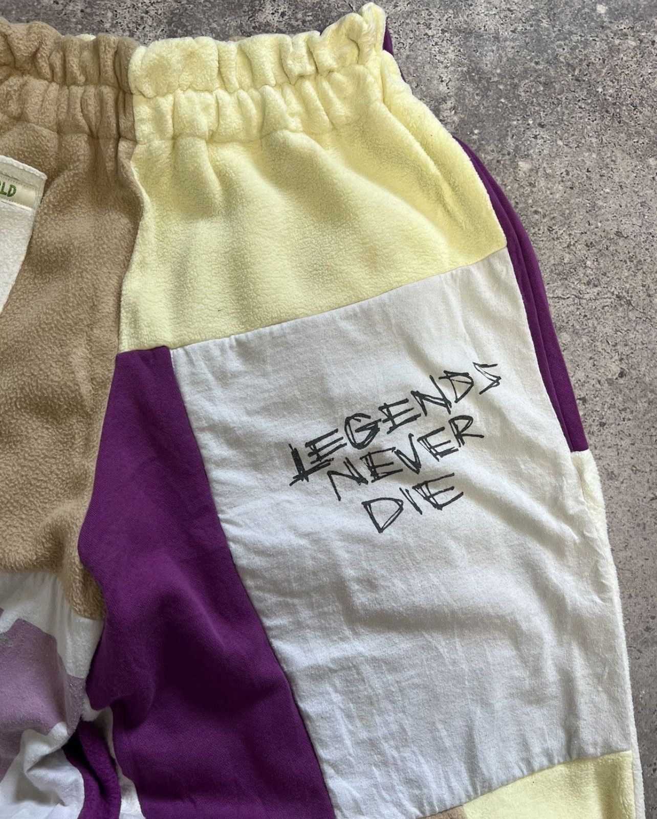Vintage Vintage y2k Jucie Wrld x Vlone Hand Made Baggy Joggers Pants Size US 33 - 5 Thumbnail