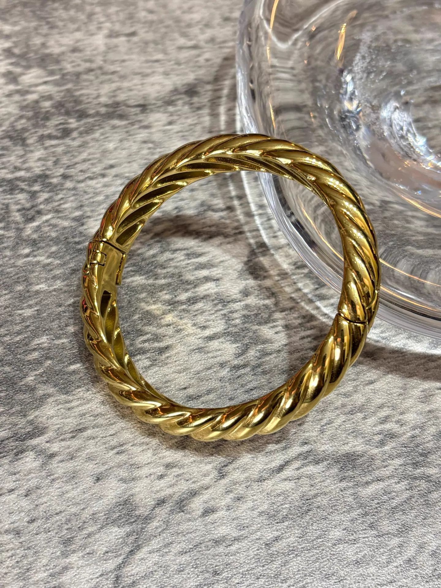 Other en route 18k Gold Plated Brass Chunky Braided Bangle Size ONE SIZE - 9 Thumbnail