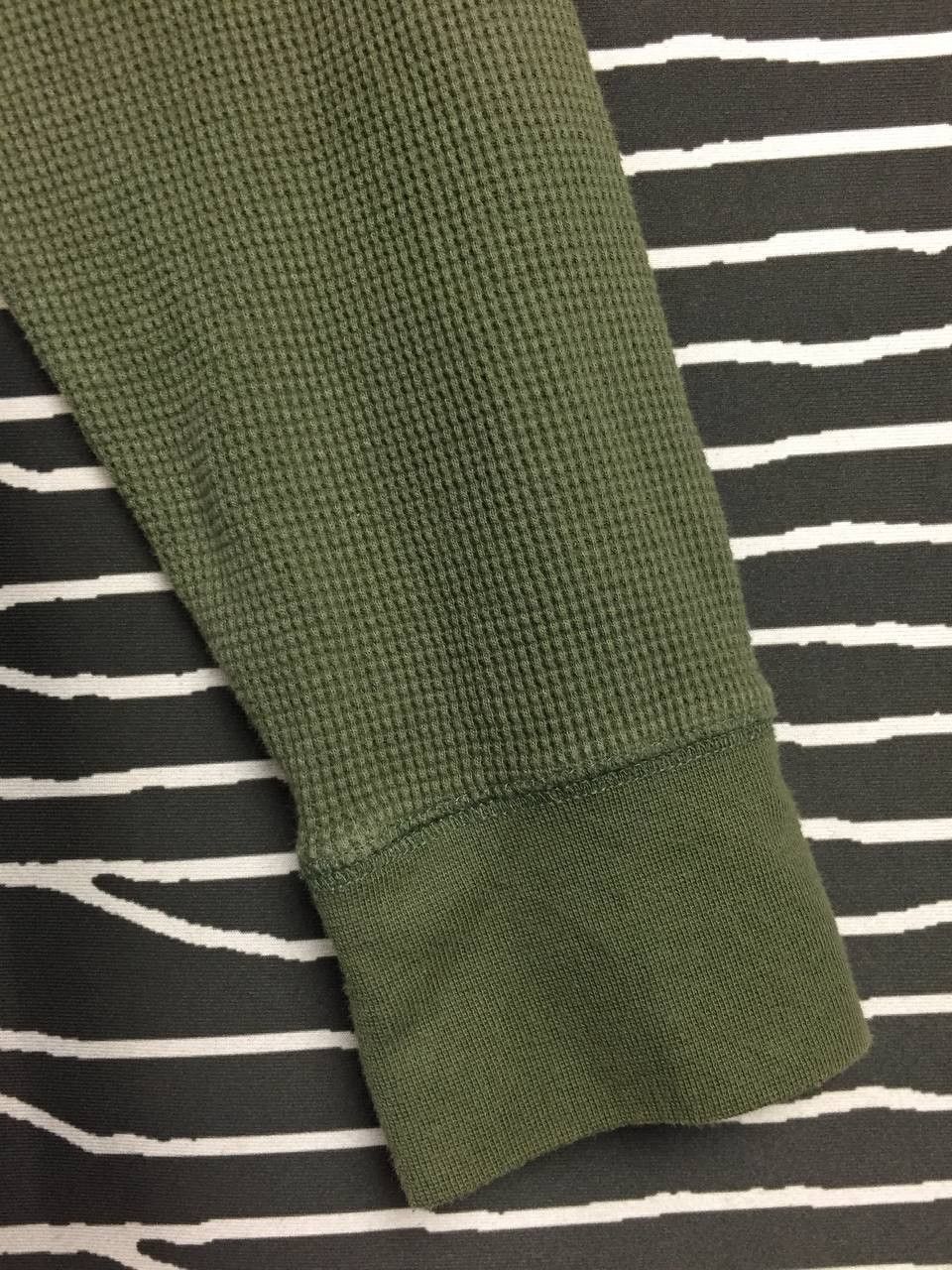 Uniqlo Uniqlo Thermal Waffle Knit Long Sleeve Henley Tee Size XL Size US XL / EU 56 / 4 - 5 Thumbnail