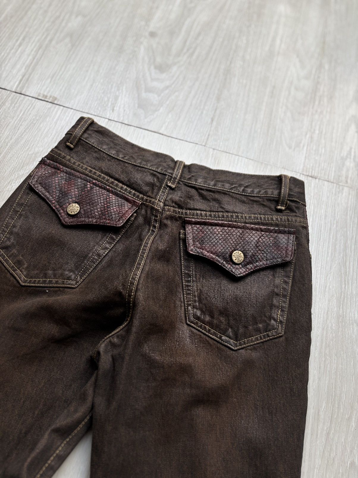 Japanese Brand ADMIX ELEMENTS phyton distressed flare jeans Size US 27 - 7 Thumbnail