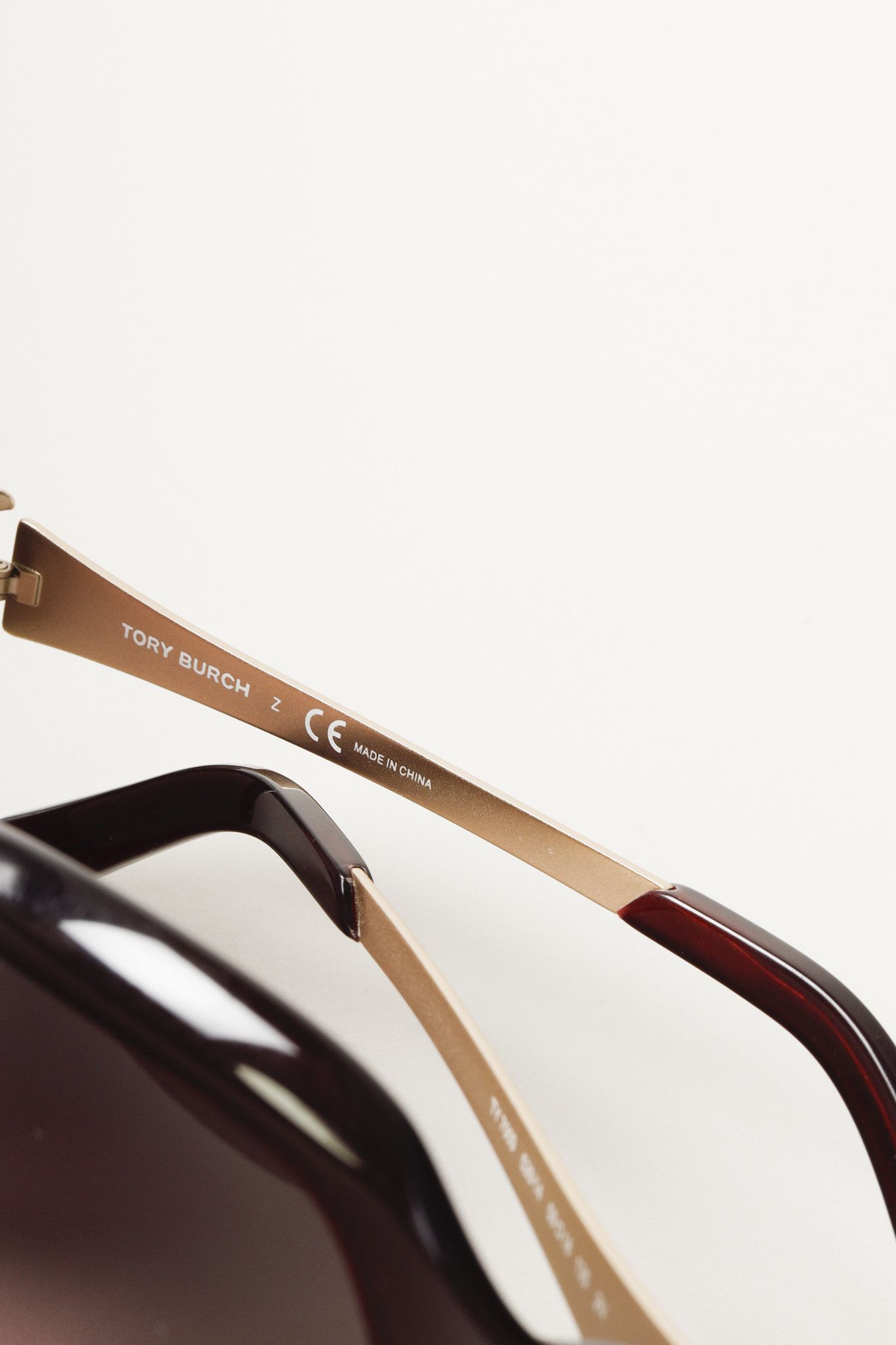 Tory Burch Tory Burch TY7009 Red Square Logo Sunglasses Size ONE SIZE - 8 Thumbnail
