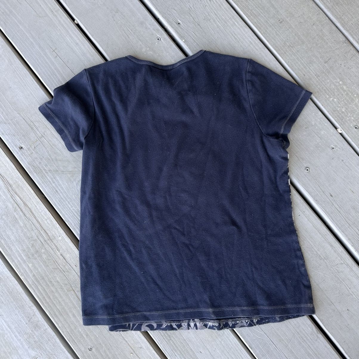 Vintage Y2K pairs Tshirt Sz small 2000s Size S / US 4 / IT 40 - 6 Thumbnail