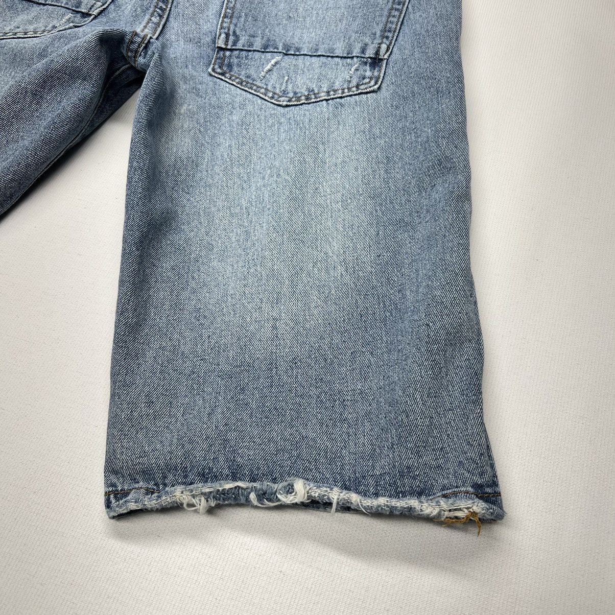 Cotton On Cotton On Jean Shorts Blue 90s Denim Distressed Ripped Faded Size US 28 / EU 44 - 13 Thumbnail