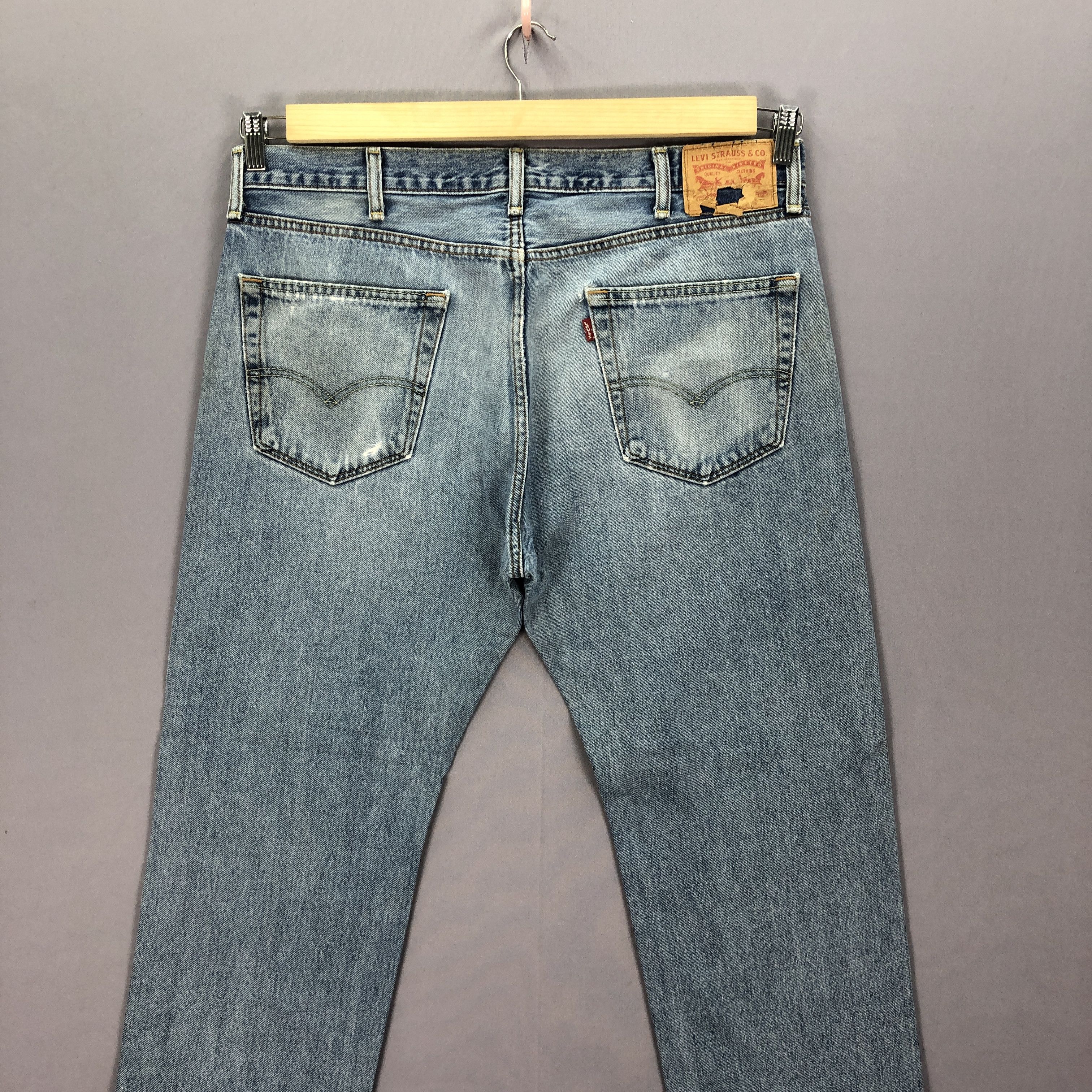 Levi's Vintage Levis 505 Distressed Light Wash Jeans Levi's Denim Size US 36 / EU 52 - 6 Thumbnail