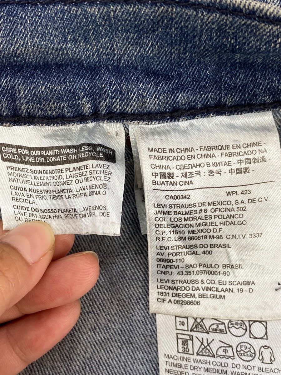 Levi's Levi’s Faded Blue Wash Style Ripped Jeans Size US 34 / EU 50 - 11 Thumbnail