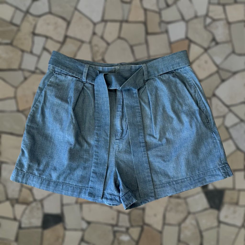 Polo Ralph Lauren Polo Ralph Lauren Belted Blue Chambray Cotton Shorts 2” Inseam Women’s 6 Size 28" / US 6 / IT 42 - 1 Thumbnail