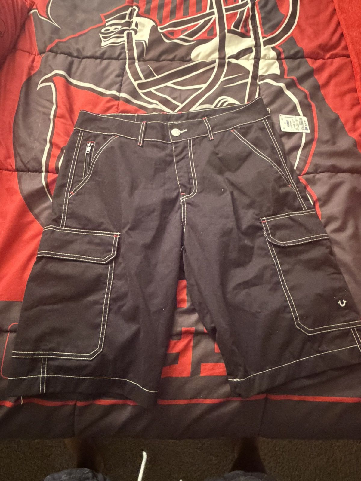 True Religion True religion black cargo shorts Size US 32 / EU 48 - 5 Thumbnail
