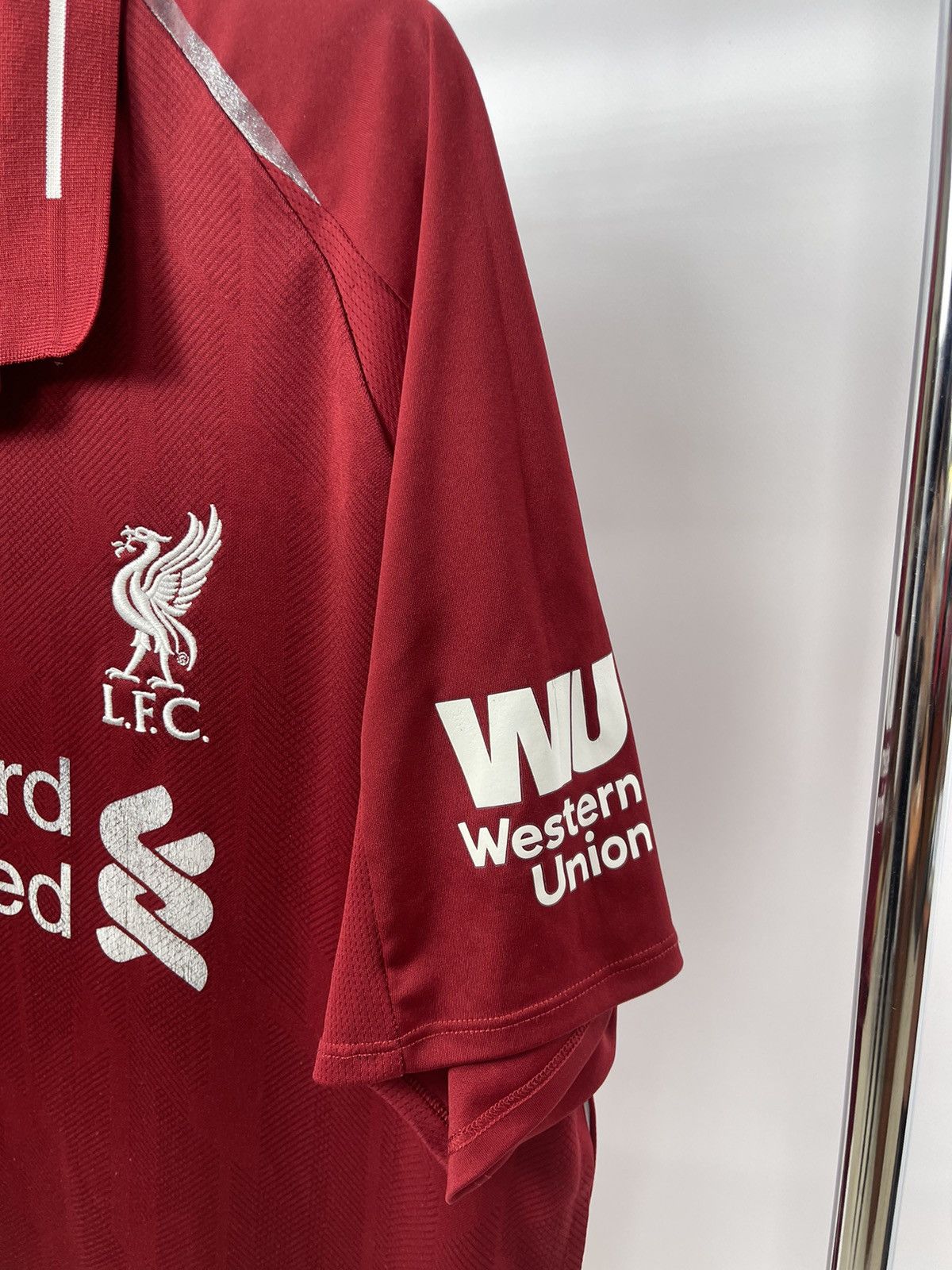 New Balance New Balance Liverpool Jersey 2018/19 Size XL #26 ROBERTSON Size US XL / EU 56 / 4 - 4 Thumbnail