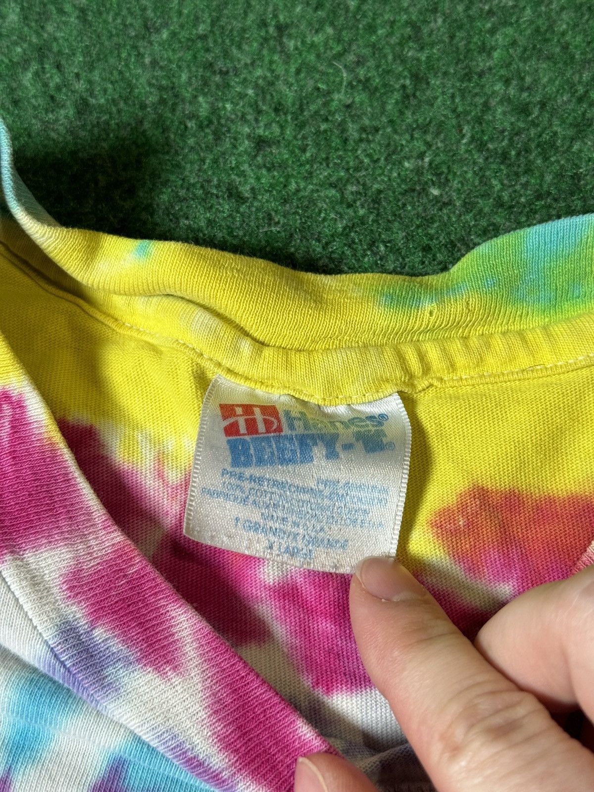 Vintage Vintage 90s Heart Tie Dye Hippie Single Stitch XL T Shirt Size US XL / EU 56 / 4 - 2 Thumbnail