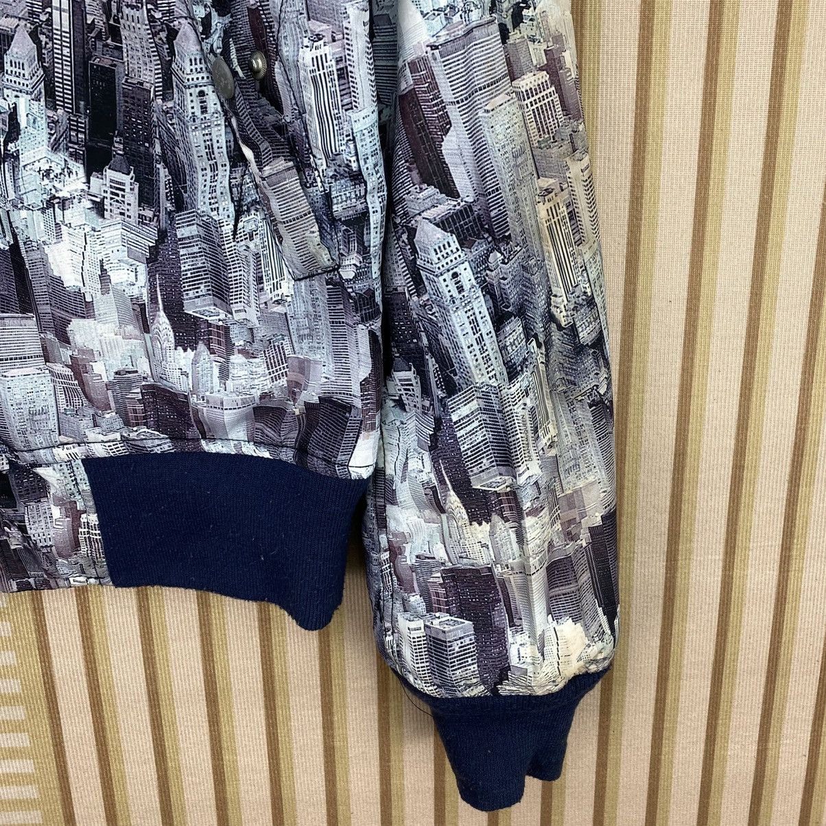 Japanese Brand 🫶 Dean & McQueen Bomber city print reversible bomber jacket Size US M / EU 48-50 / 2 - 5 Thumbnail