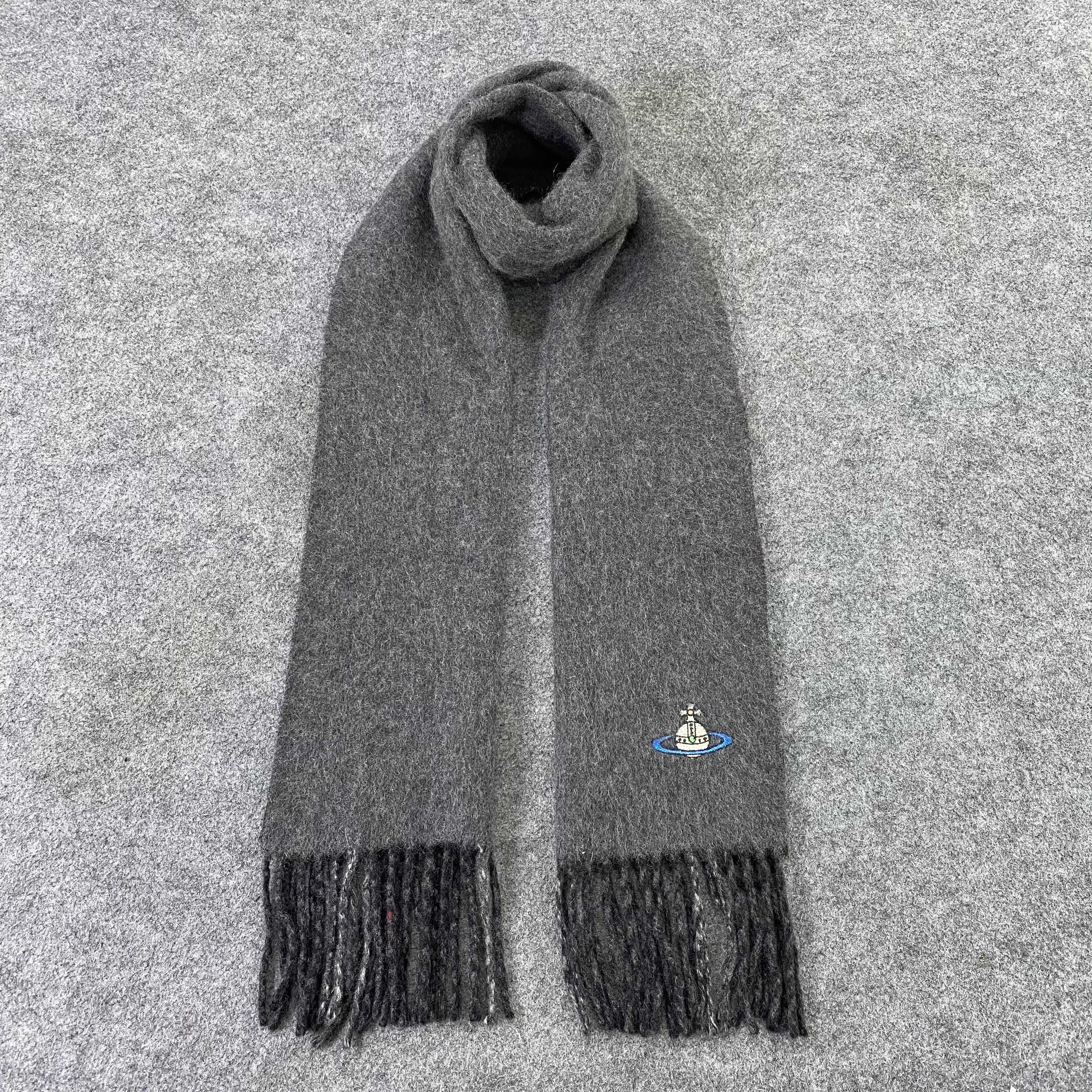 00s Vivienne Westwood cashmere muffler Vivienne Westwood Gets
