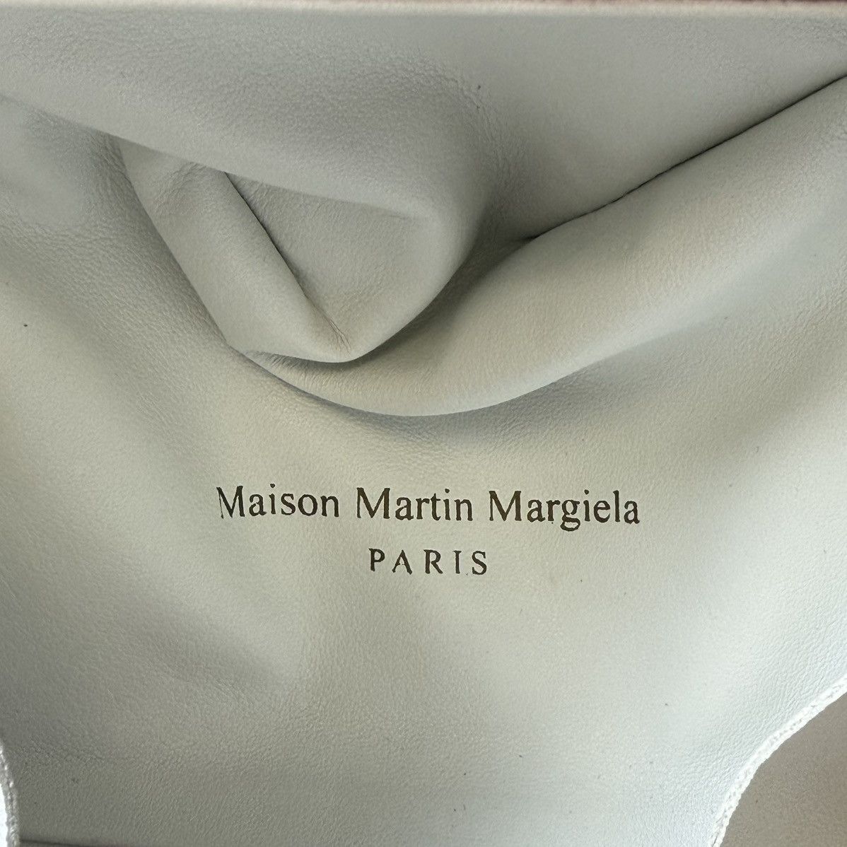 Maison Margiela A/W 10 Red Velvet ‘Trinket Box’ Hand Bag Size ONE SIZE - 11 Thumbnail
