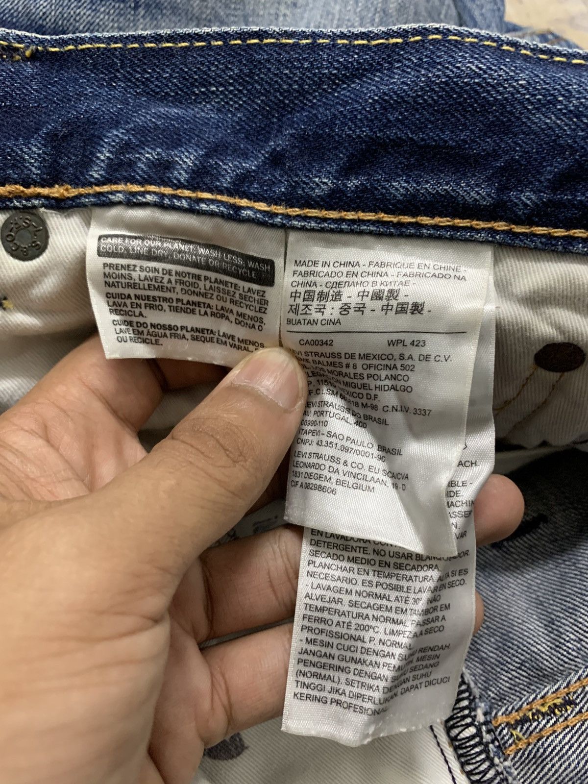Levi's Vintage Levis 505 Jeans Faded Blue Denim W34x28.5 Size US 34 / EU 50 - 11 Thumbnail