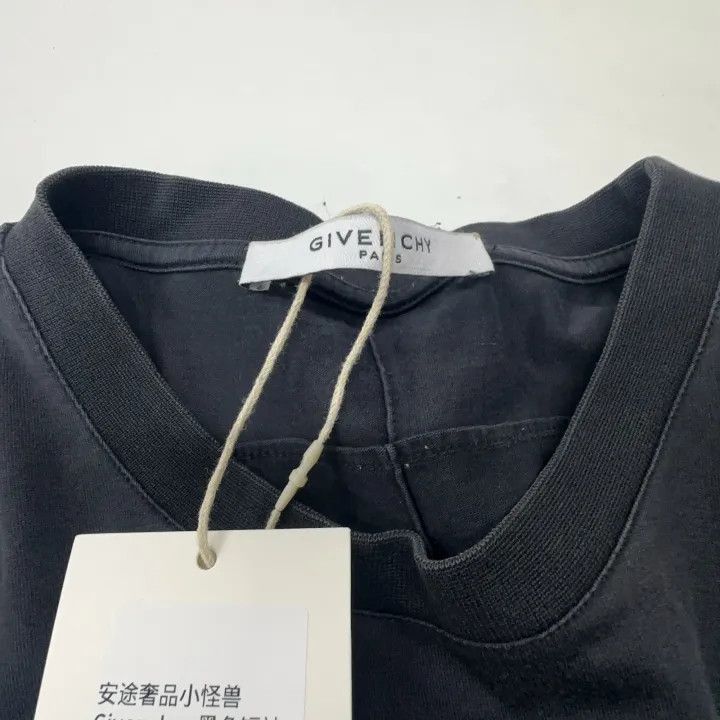 Givenchy Givenchy Givenchy Short Sleeve Logo TShirt for Men -2507 Size US M / EU 48-50 / 2 - 3 Thumbnail