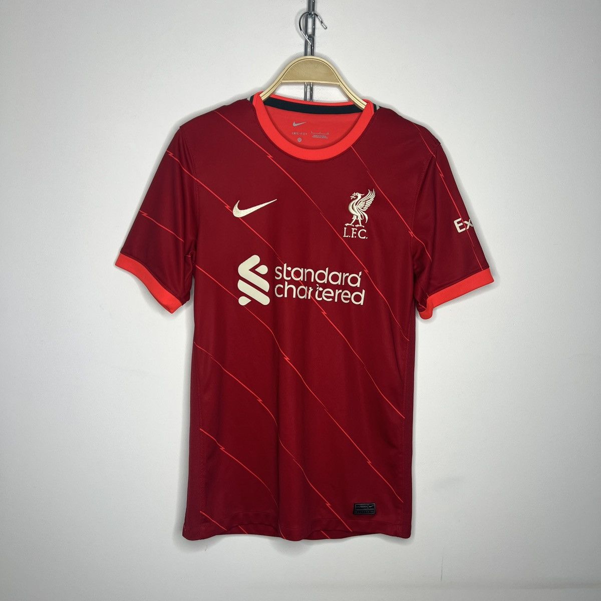 New Balance Vintage New Balance Liverpool Soccer Jersey Football Tee Y2K Size US S / EU 44-46 / 1 - 1 Thumbnail