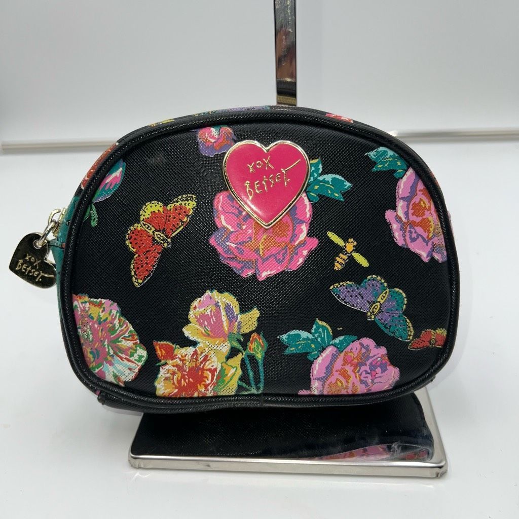 Betsey Johnson Betsey Johnson Butterfly Makeup Case Size ONE SIZE - 1 Thumbnail