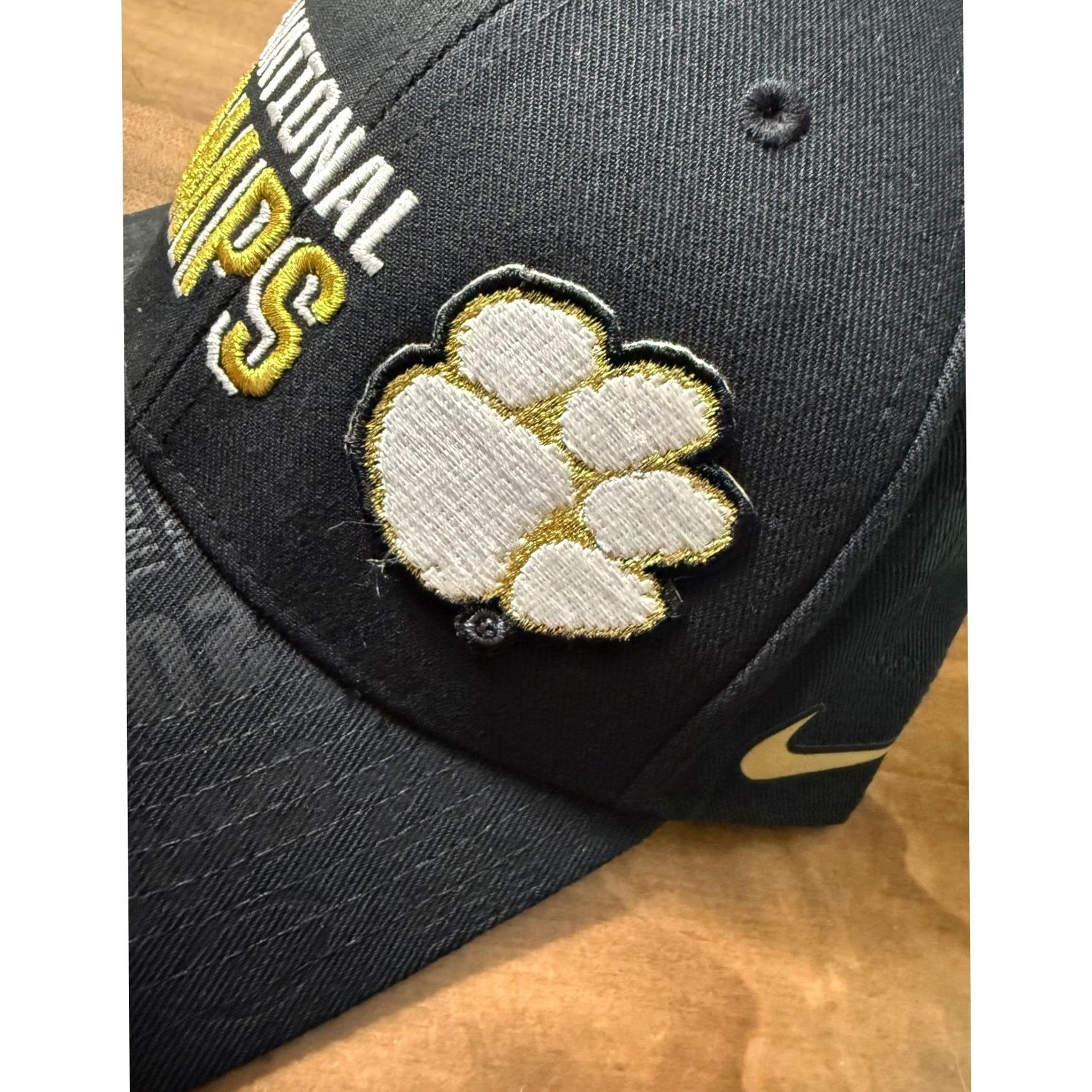 Nike Nike Clemson Tigers Hat Mens OSFA Black 2018 National Champs Locker Room Cap Size ONE SIZE - 4 Thumbnail