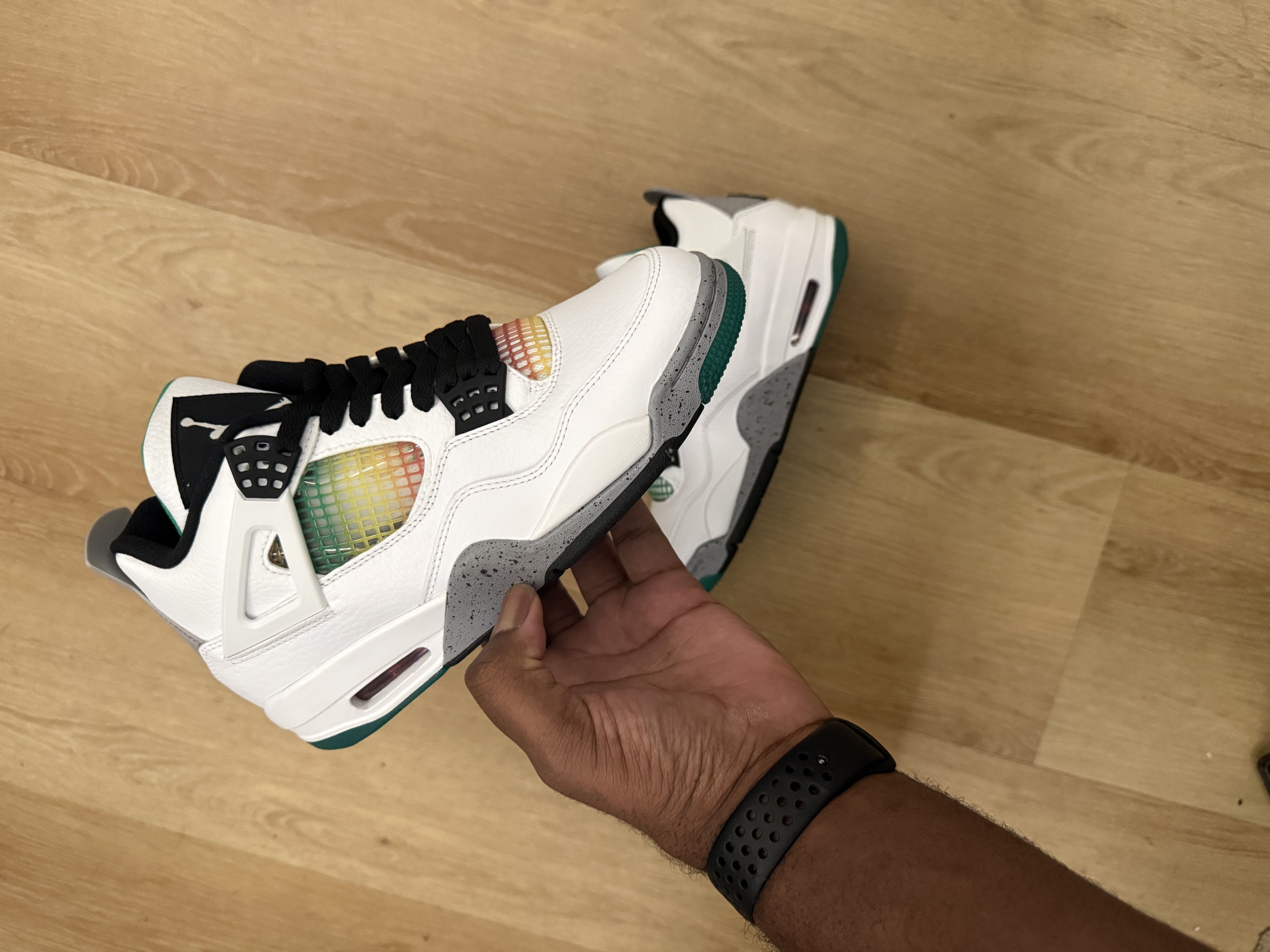 Jordan Brand AirJordan Retro 4 'LUCID GREEN RASTA' (WMNS) Size US 9 / IT 39 - 2 Thumbnail