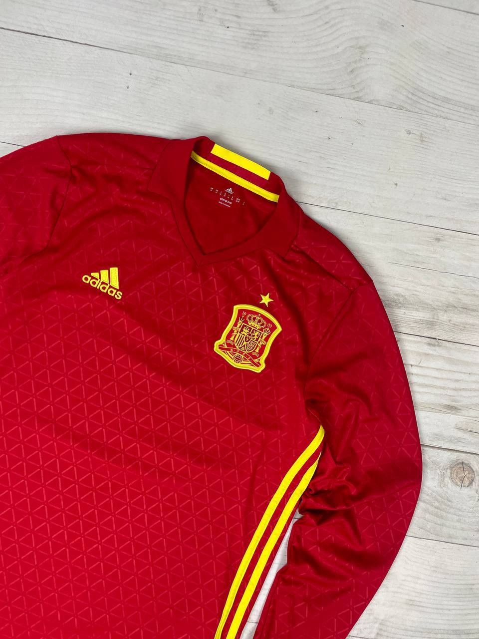 Adidas Adidas Spain 2016 2017 Home Shirt Long Sleeve Jersey Size US M / EU 48-50 / 2 - 2 Thumbnail