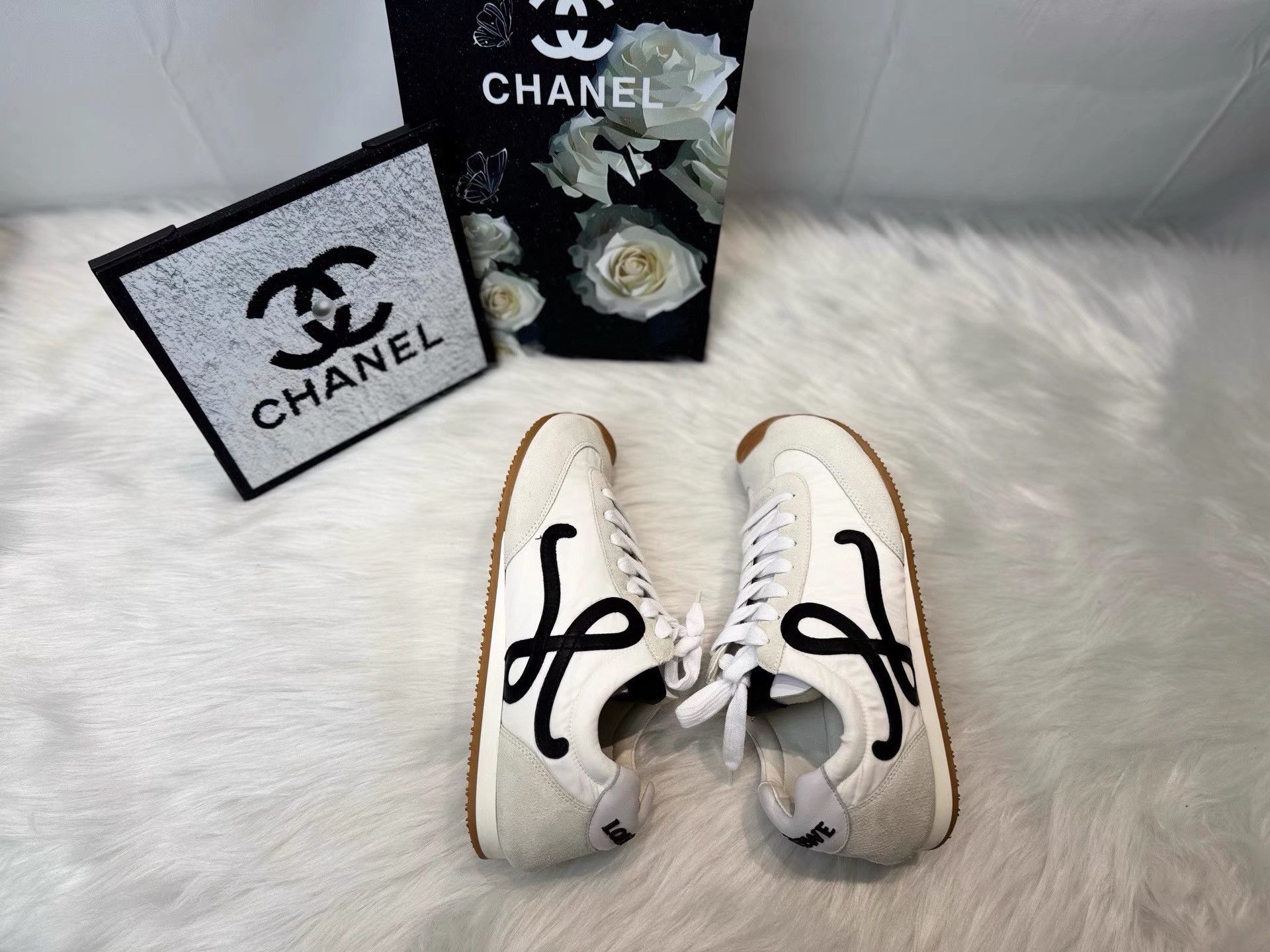 Loewe Loewe Ballet Runner 2.0 Black & White Trainer K36 Size US 7 / EU 40 - 6 Thumbnail