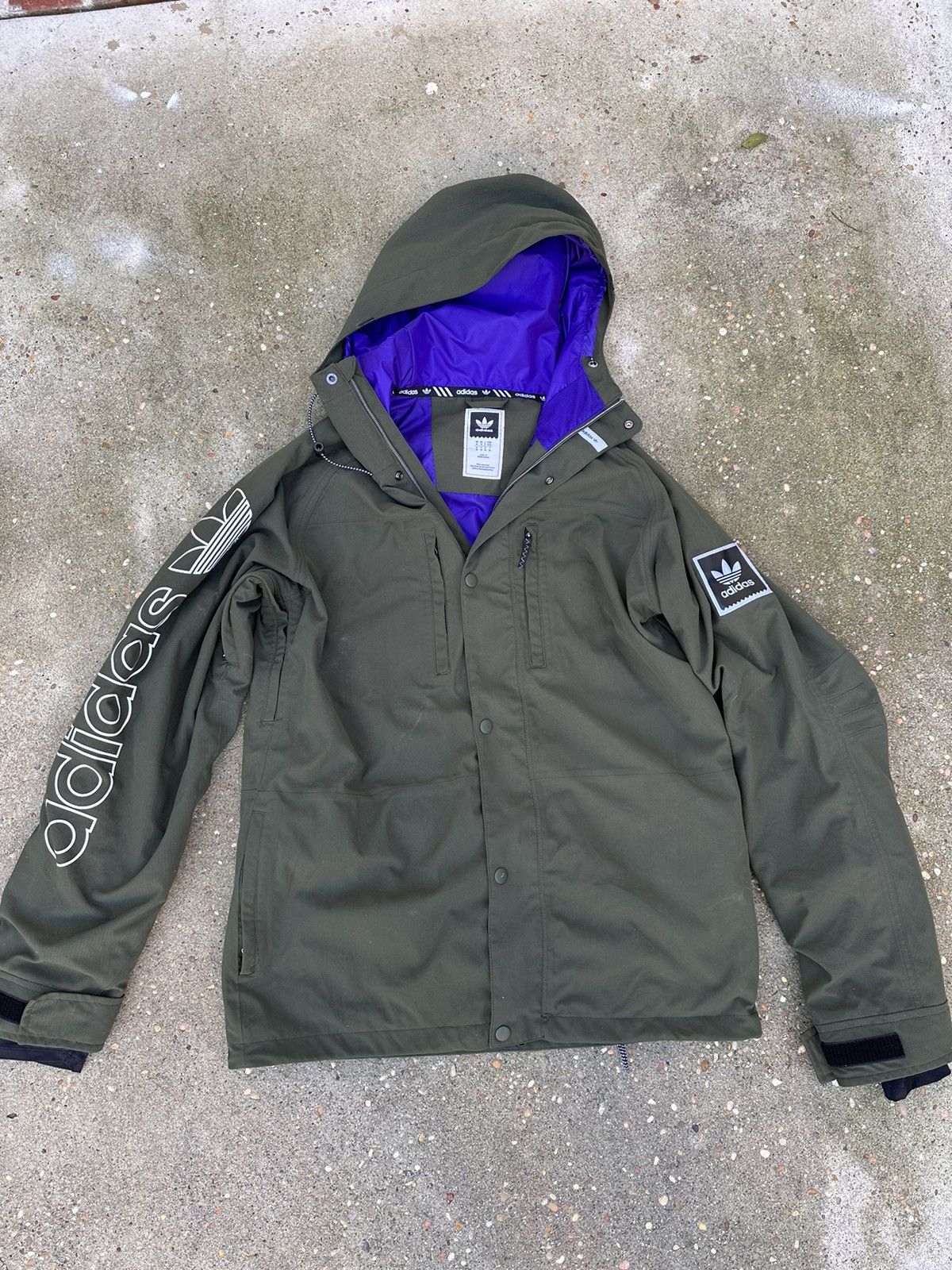 image of Adidas Snow Jacket All Weather in Green, Men's (Size Medium)
