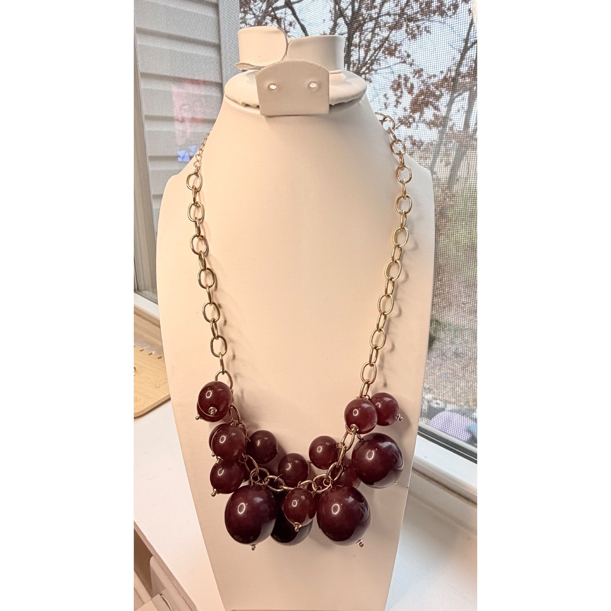 Other Chunky Maroon Beaded Bib Statement Necklace With Gold-Tone C Size ONE SIZE - 7 Thumbnail