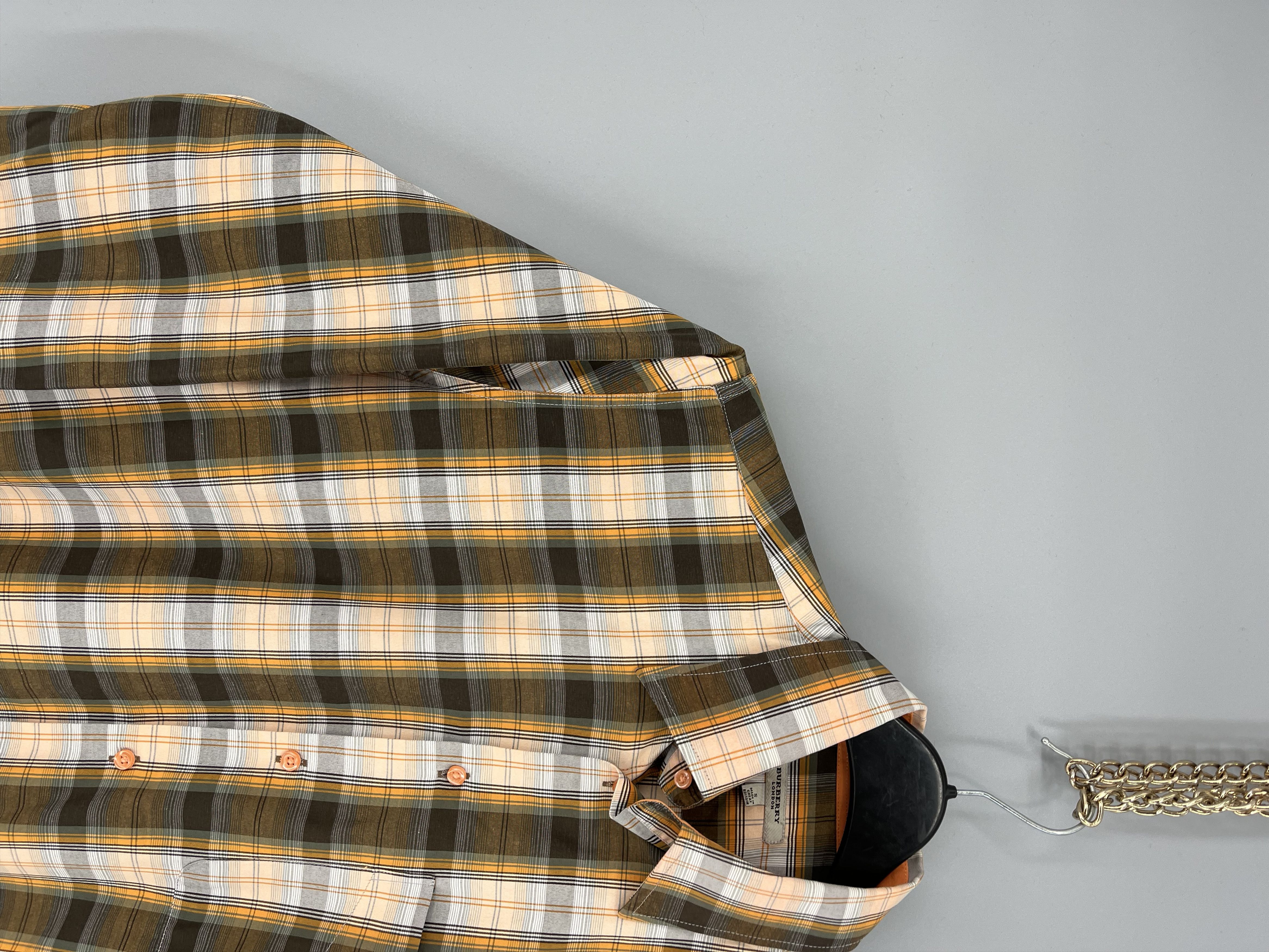 Burberry Burberry London Shirt Long Sleeve Vintage Rare Logo Size US S / EU 44-46 / 1 - 5 Thumbnail