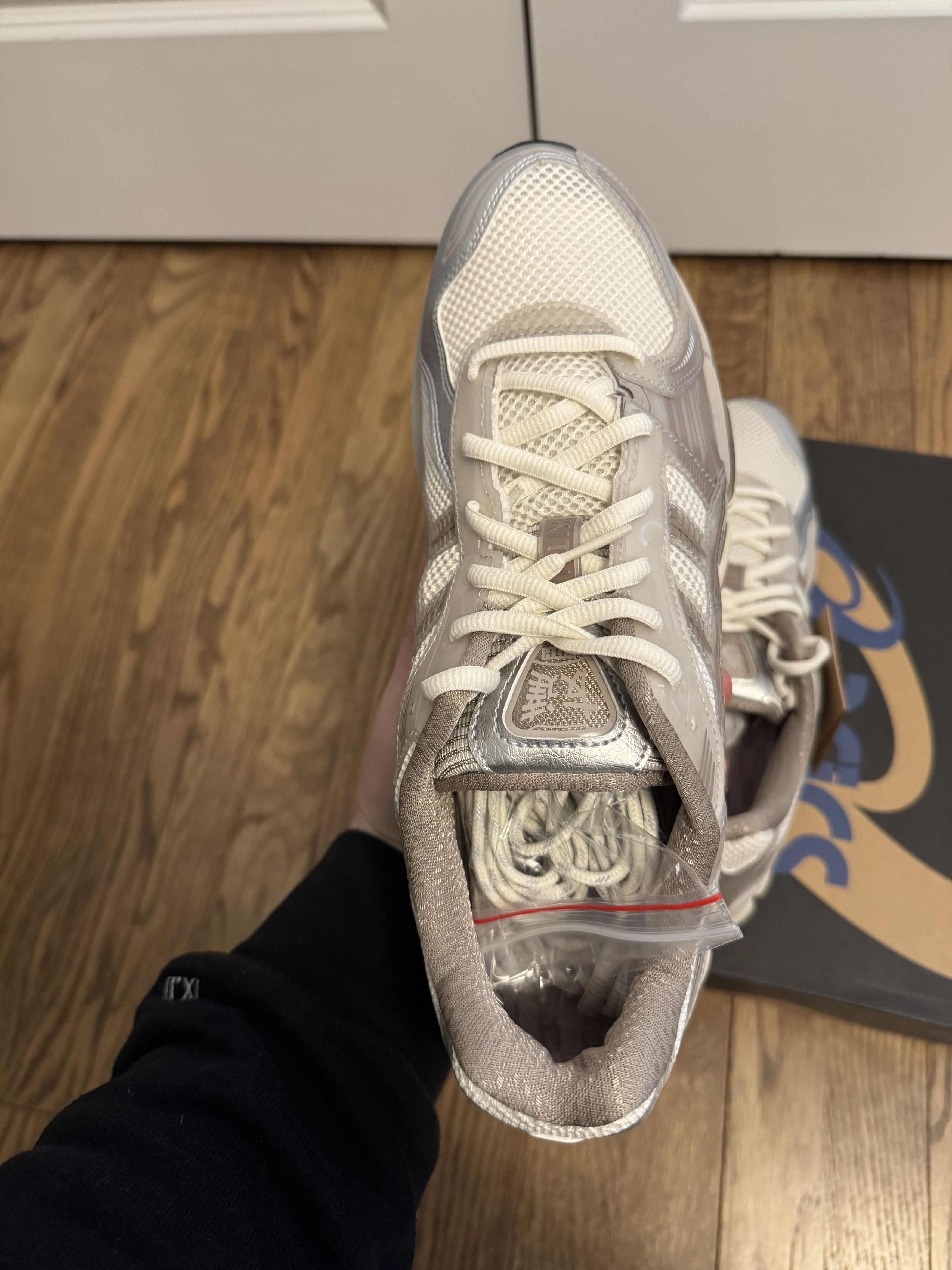 Asics × Kith Kith for ASICS Loyalty Exclusive GEL-KAYANO® 12.1 Paragon Size US 10.5 / EU 43-44 - 4 Thumbnail